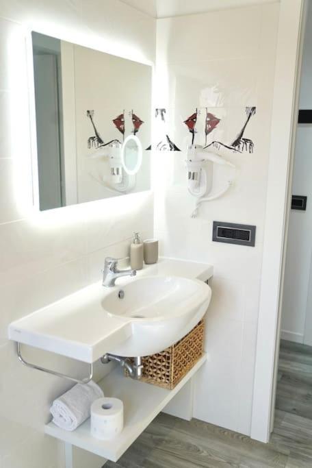 Ottavia Station Apartment Rome