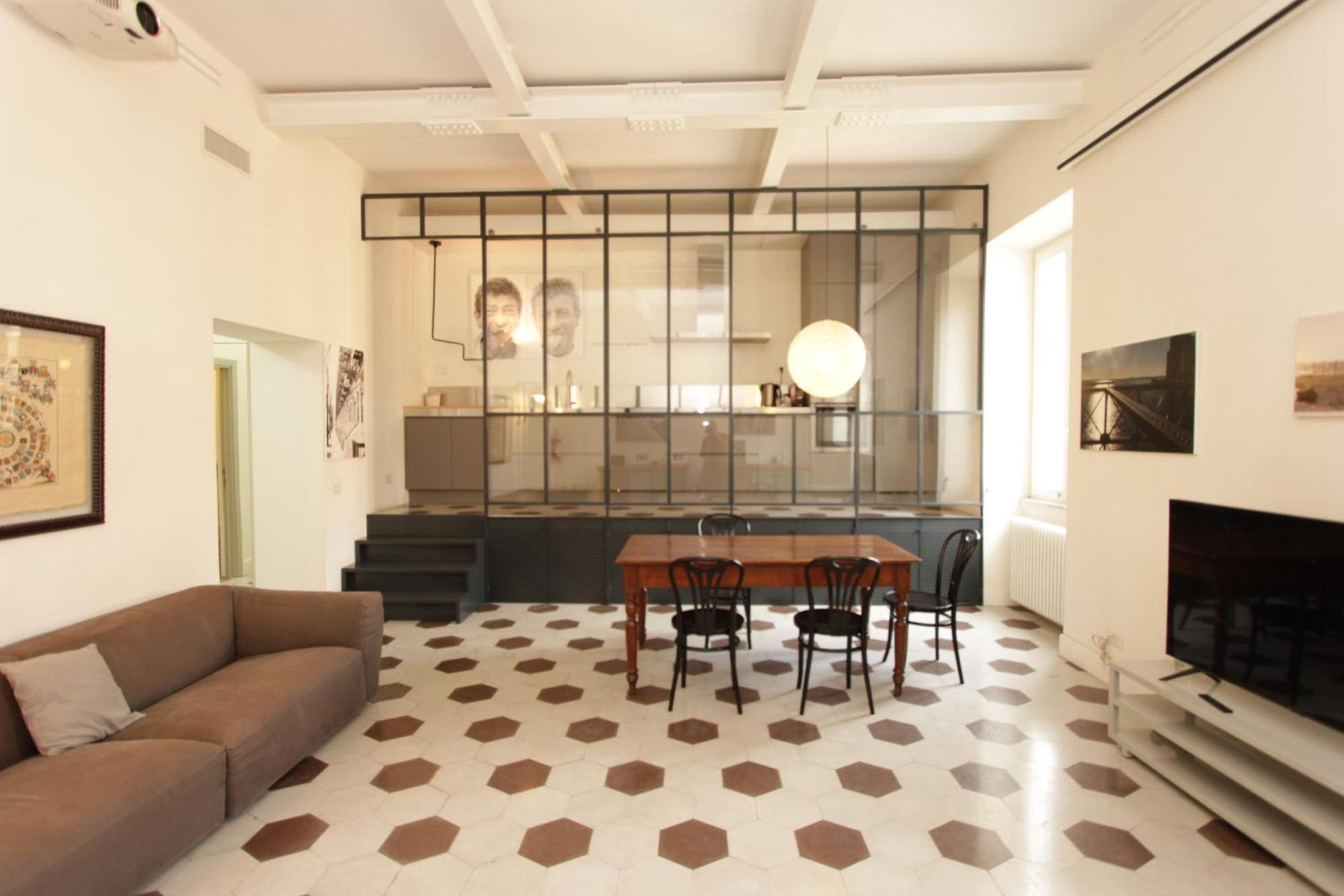 Gracchi Flat