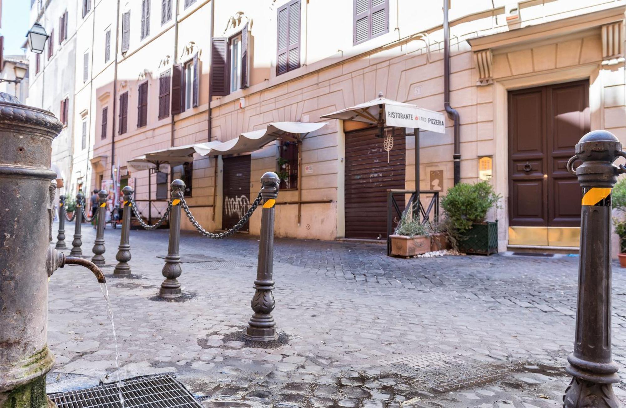 Via Di Montegiordano Apartment