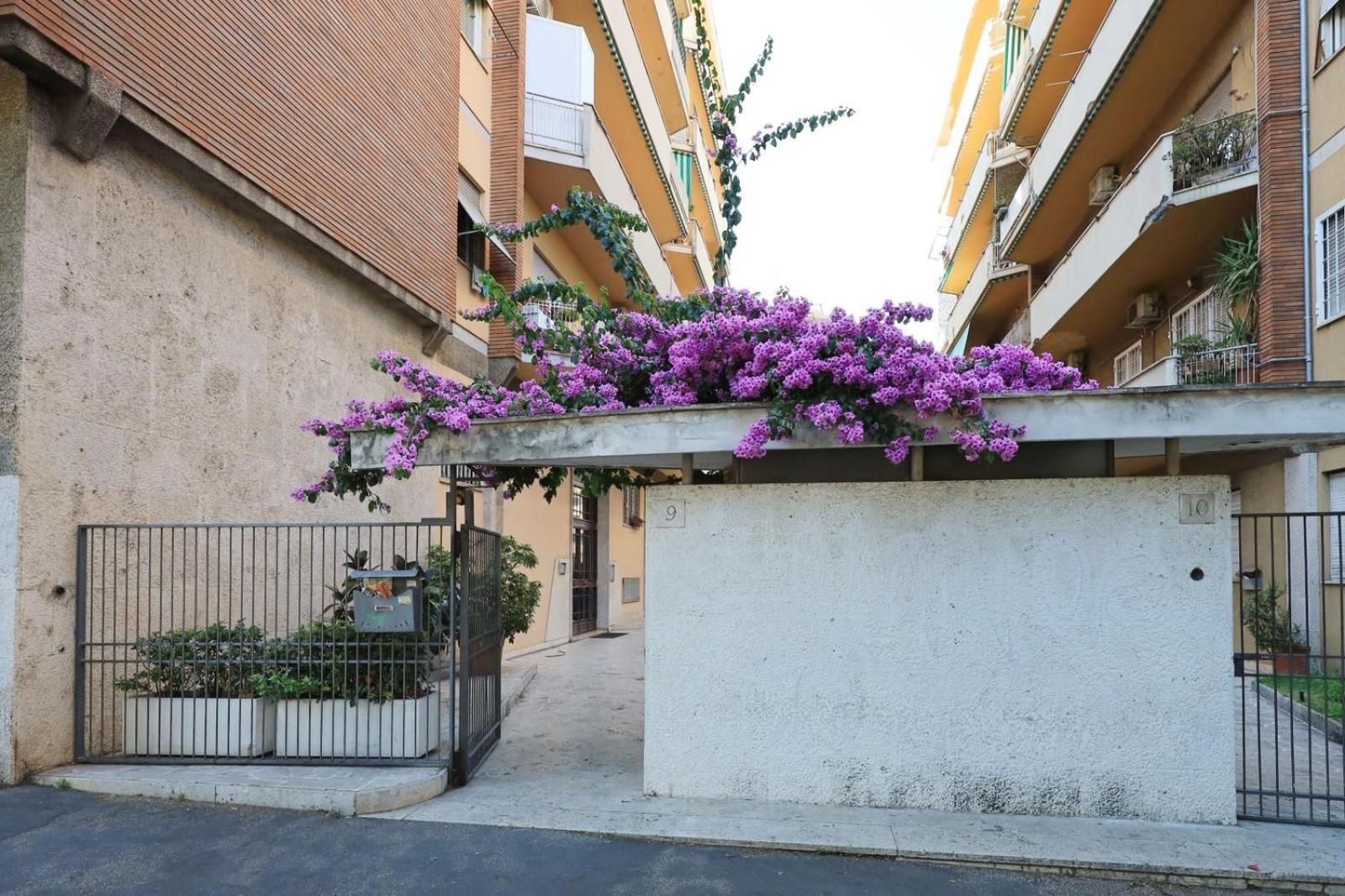 Apartment Basilica San Paolo Nuvola Eur Modern Rome