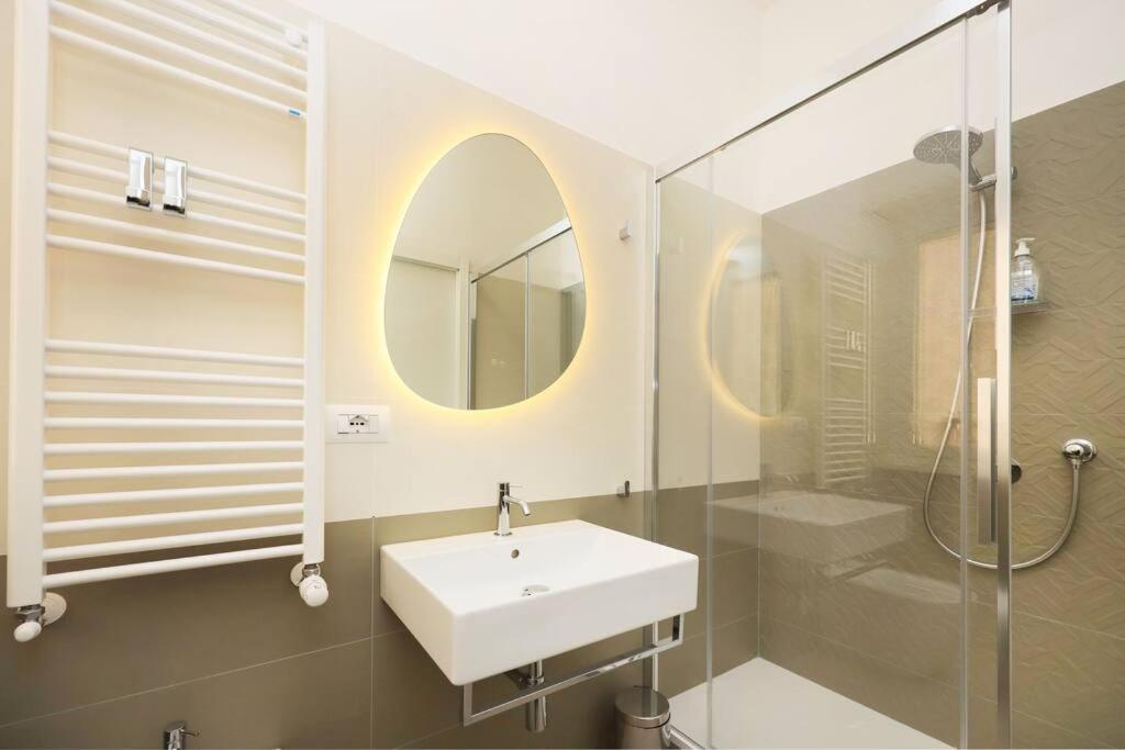 Apartment Basilica San Paolo Nuvola Eur Modern Rome