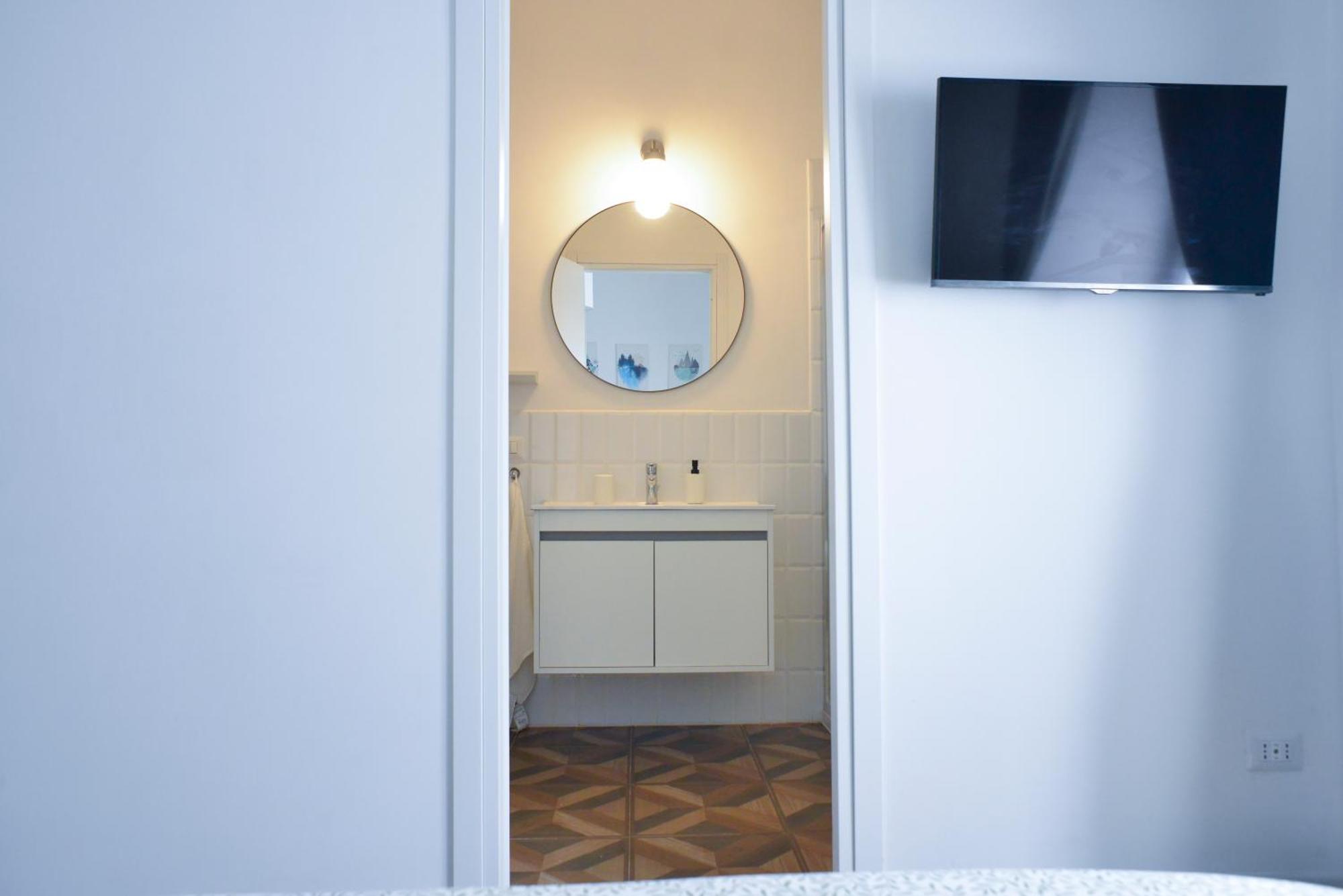 29 Apartment *