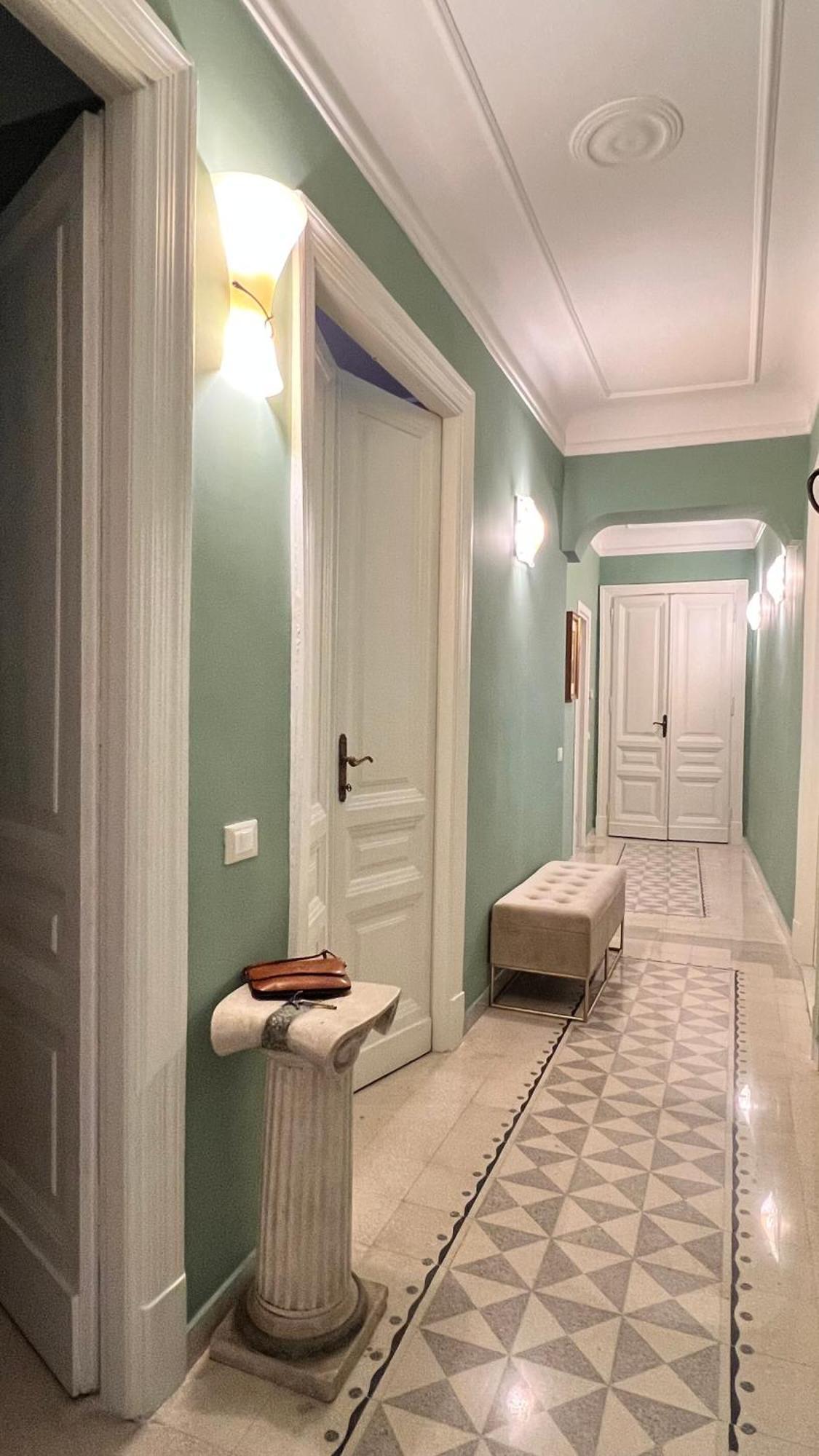 3bdr In The Heart Of Apartment