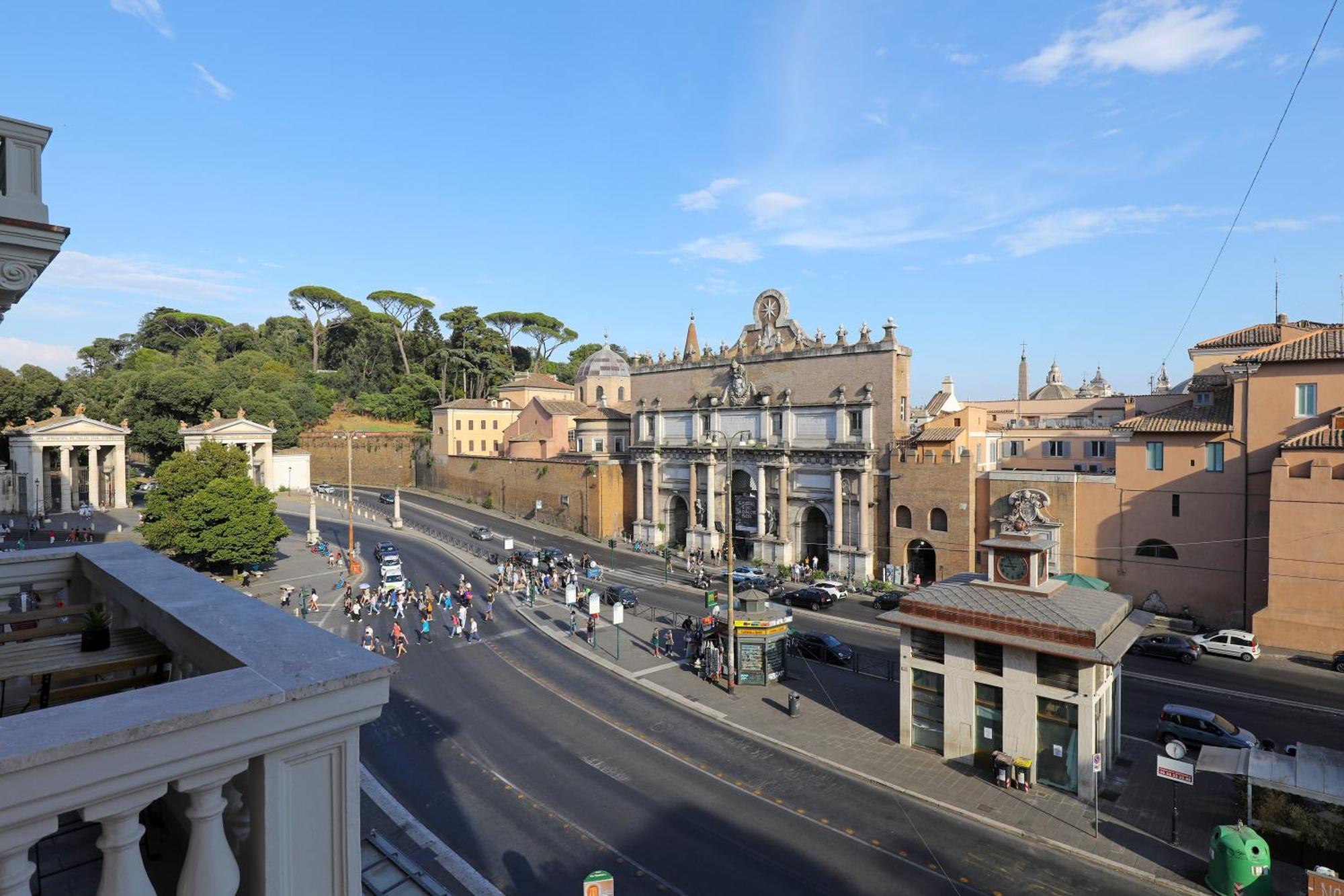 Plaza Suites, Luxury Collection Guest house