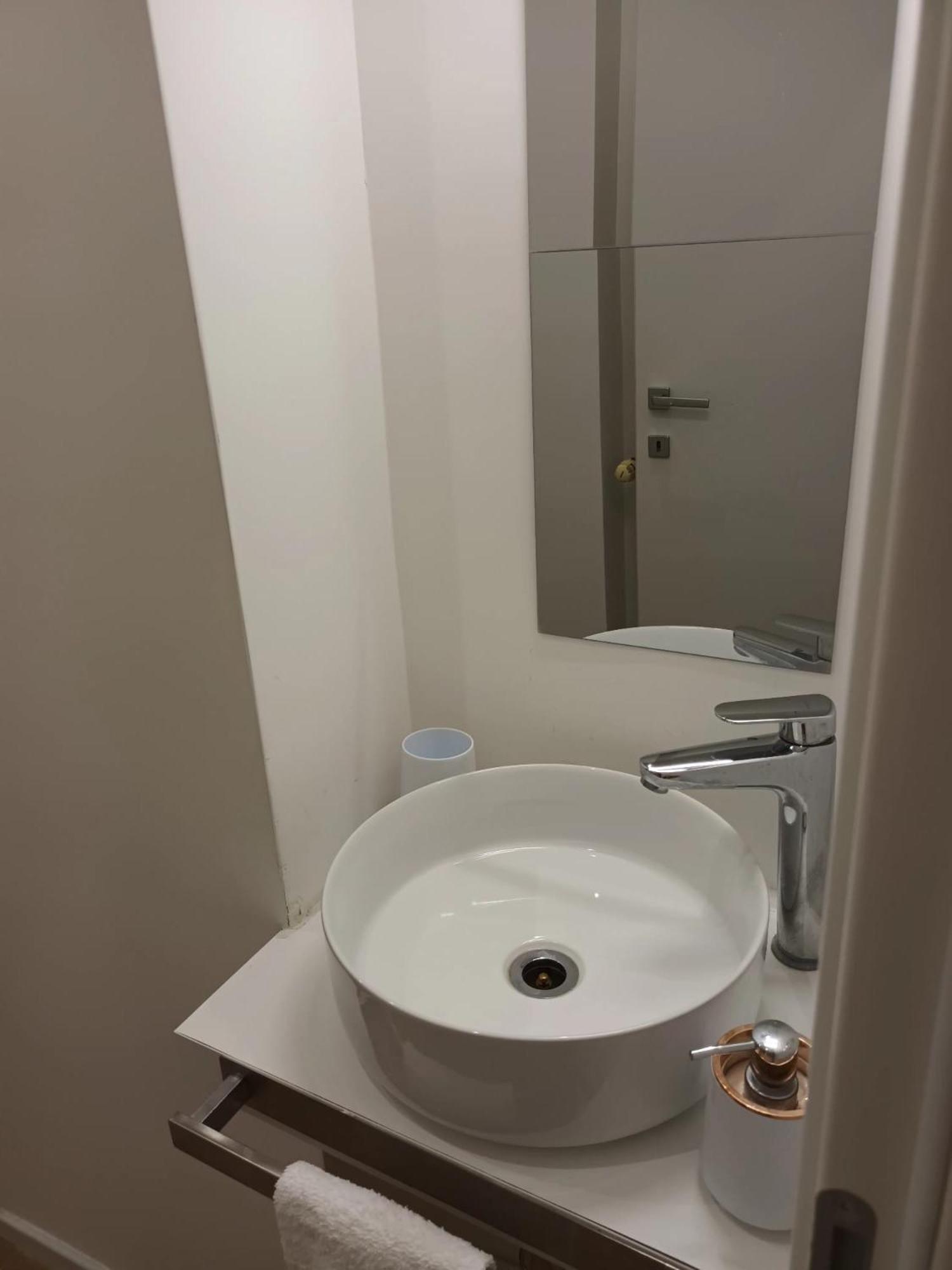 Pm 34 Viale Imperatore Guest House - 50 Mt From Metro San Paolo *