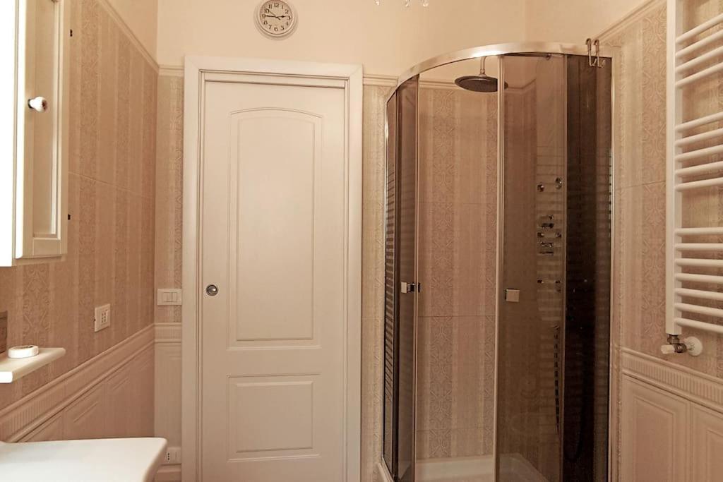 Cinecitta - 50 Meters From Subway Line A Apartment Rome