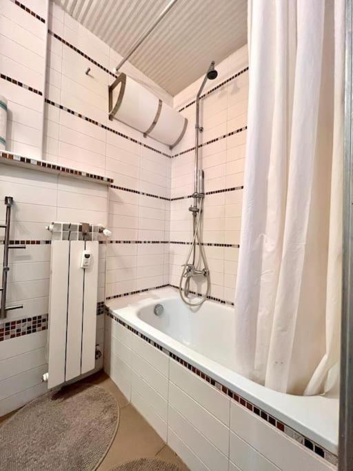 Double Family House - Comfort And Privacy Apartment *