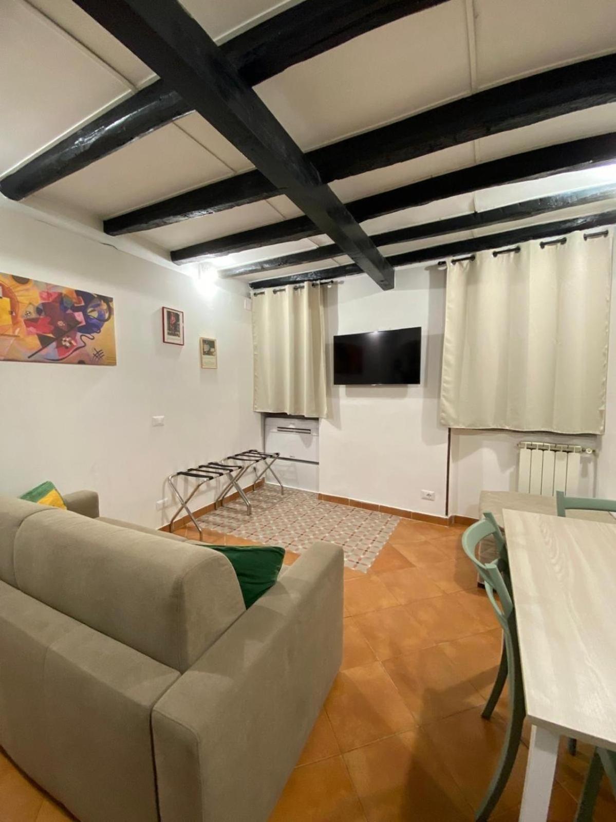 Casa Vicolo Moroni - Trastevere * Rome