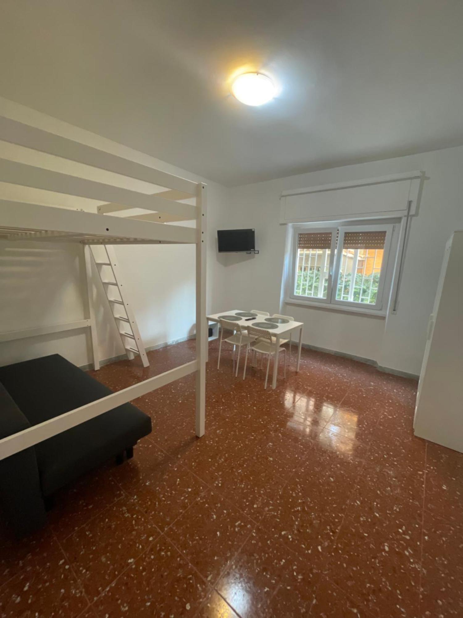 Homestay Stanza Confortevole A