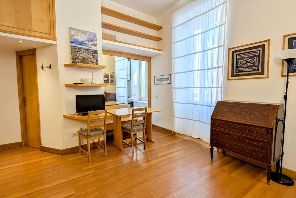 Cozy In San Cosimato Apartment