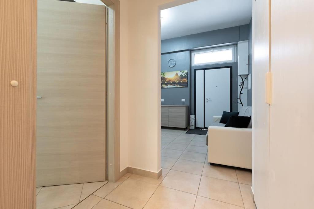 Apartment Ad Un Passo Dalla Metro Linea C Paradise In *