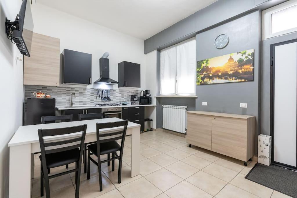 Apartment Ad Un Passo Dalla Metro Linea C Paradise In *