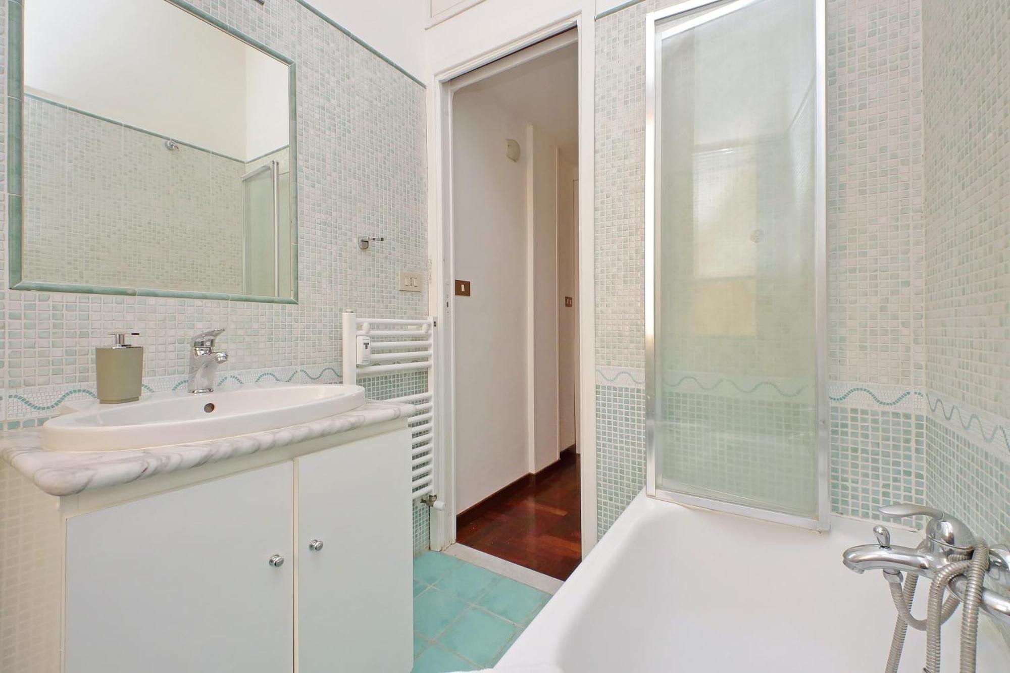 4bnb - Vittorio Emanuele *