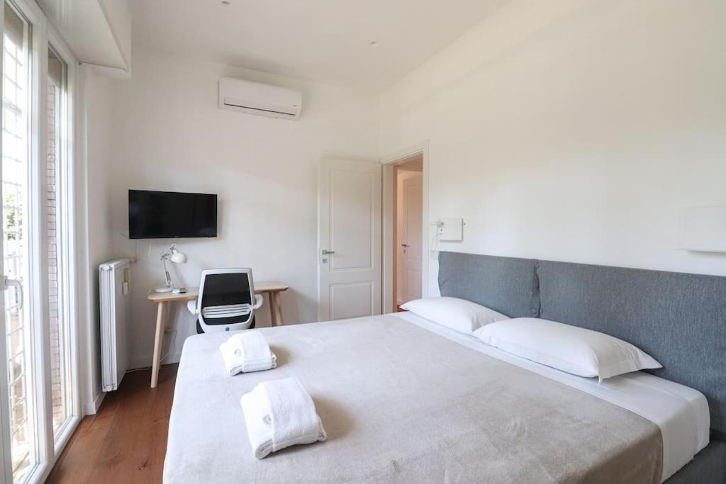 We - Pamphili House Roma
