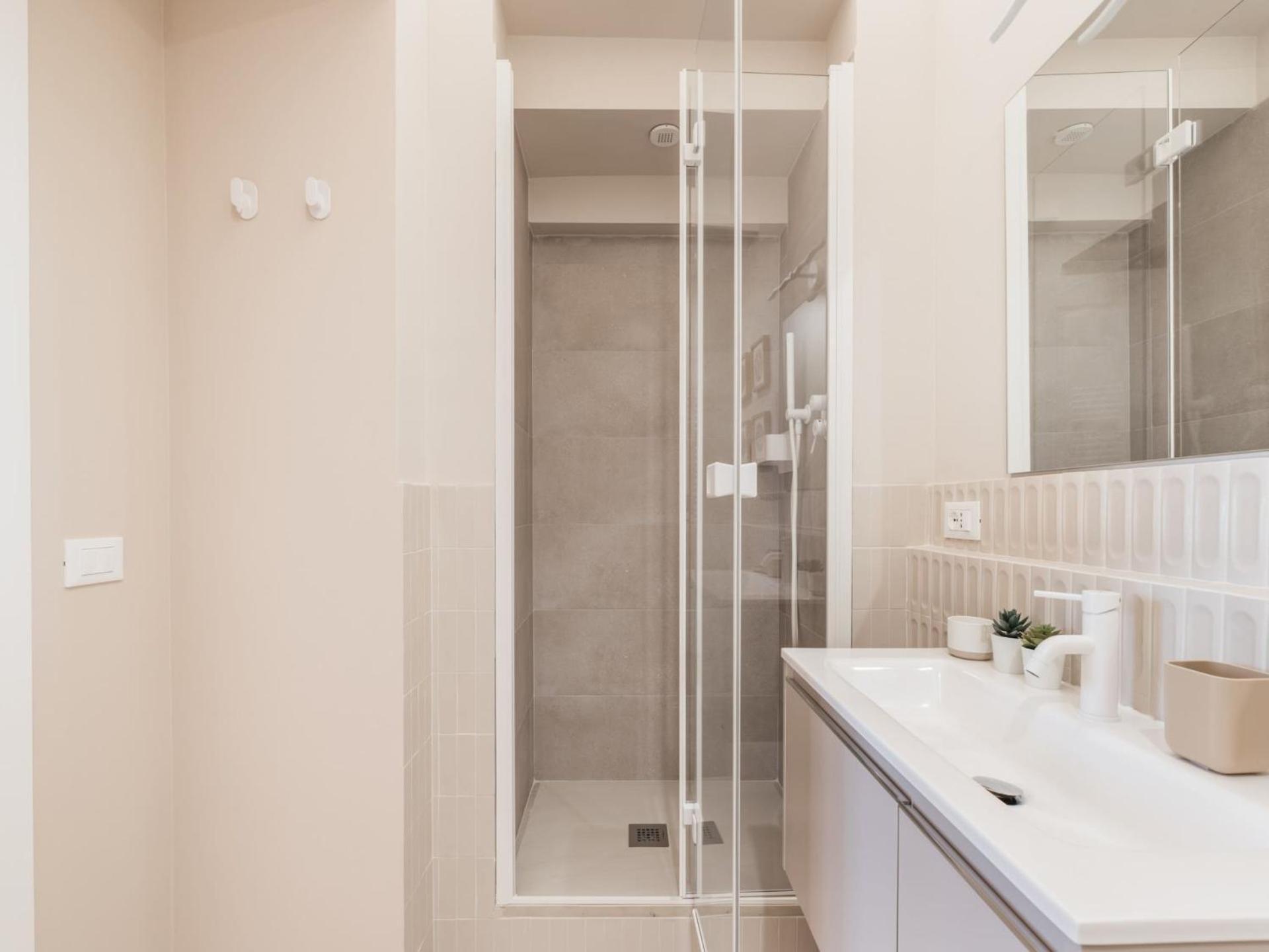 Apartment The Rent - Modern Two-bedroom In Esquilino Area Rome