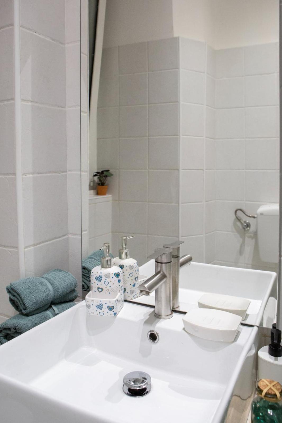 House Apartment *