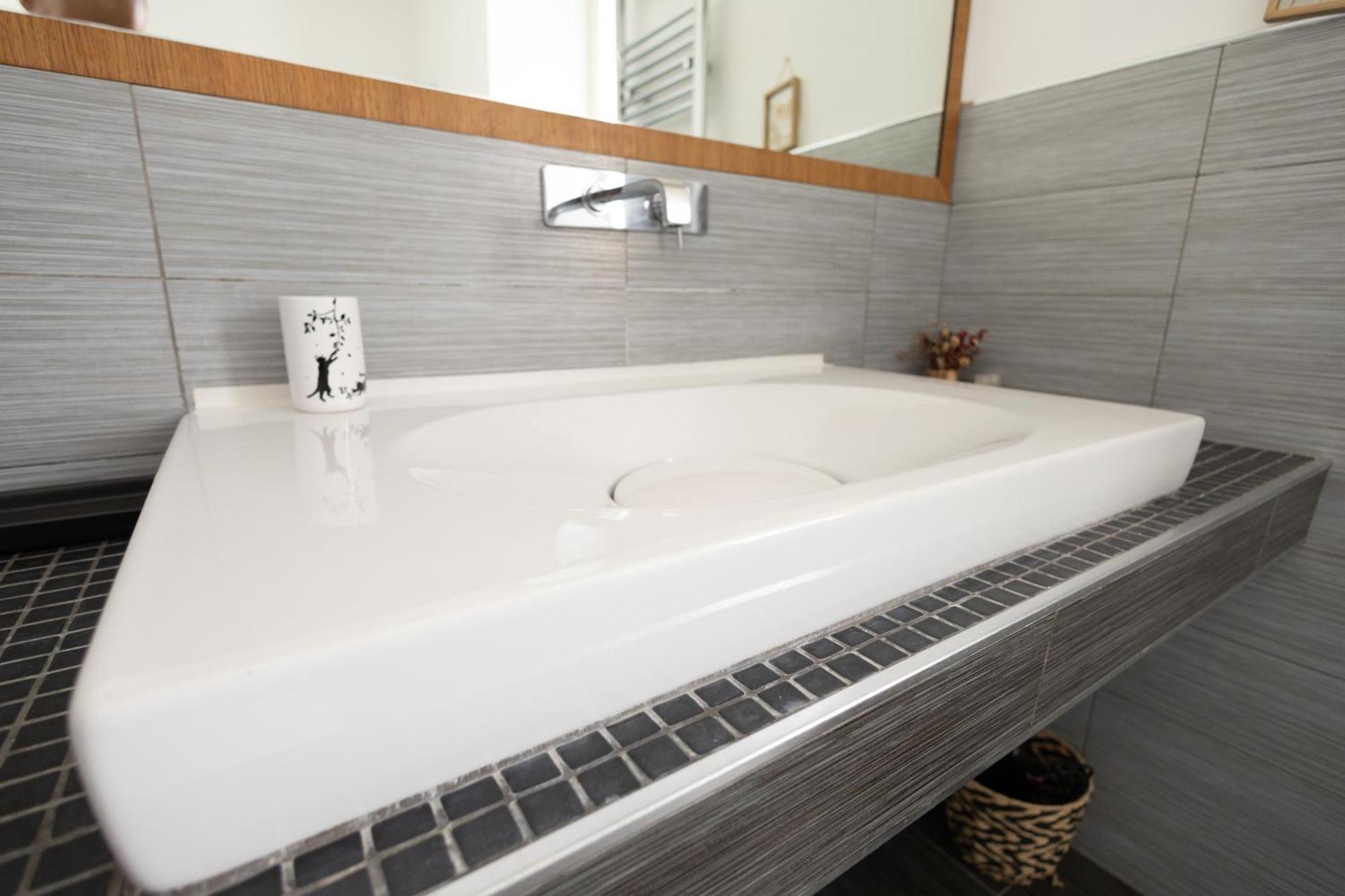 Bed & Breakfast Romerooms Cola Di Rienzo