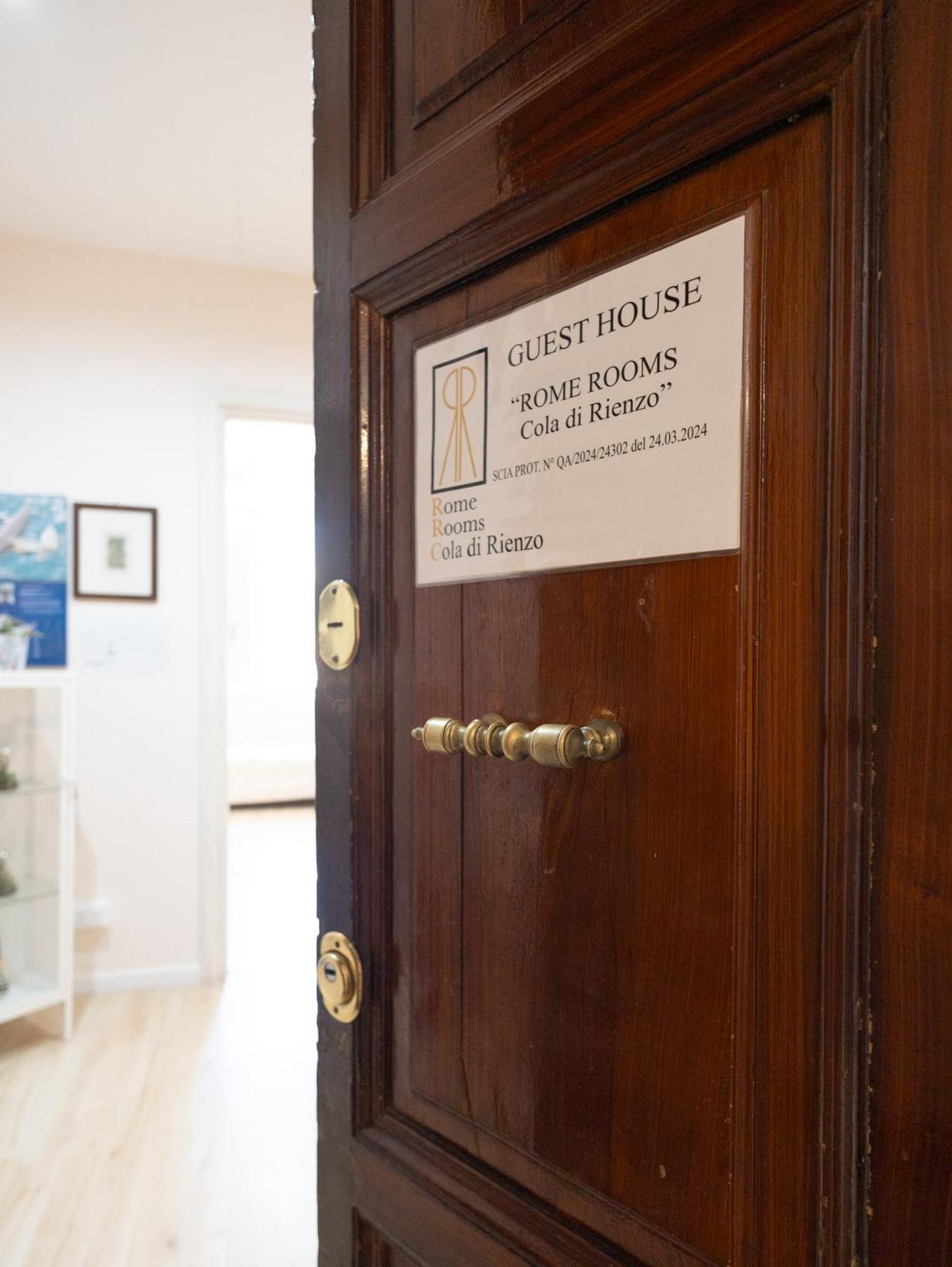 Bed & Breakfast Romerooms Cola Di Rienzo Rome