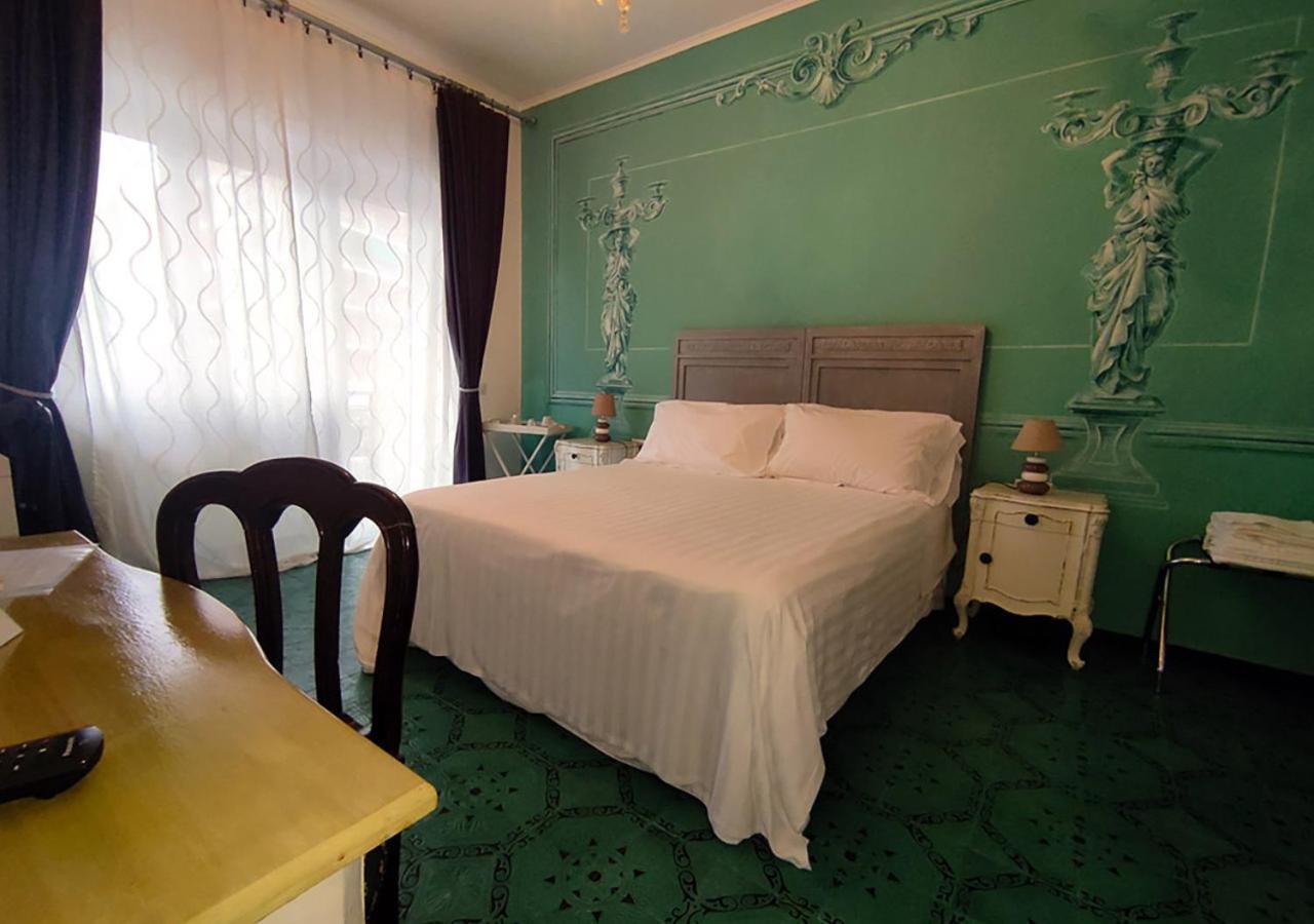 Gregory Place Fine Vatican Bed & Breakfast 2*