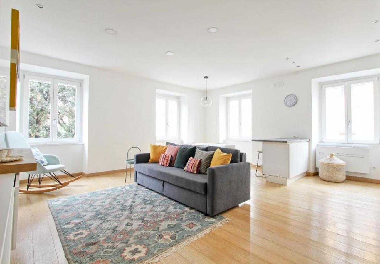 Apartment At Rome