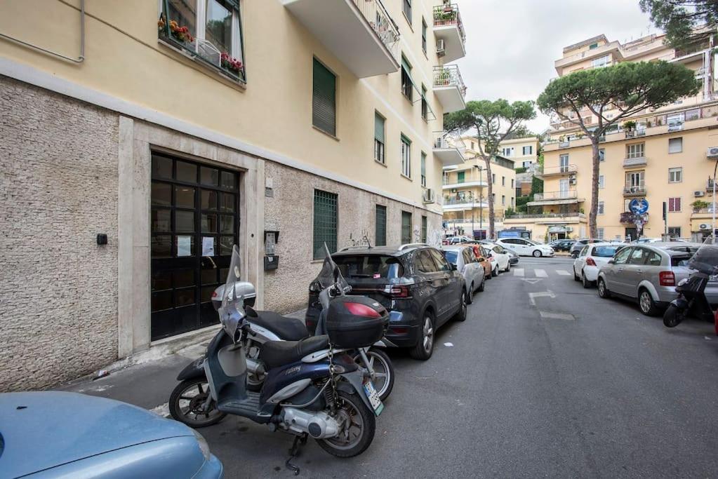 Monte Sacro For 6 Guests Metro B Apartment