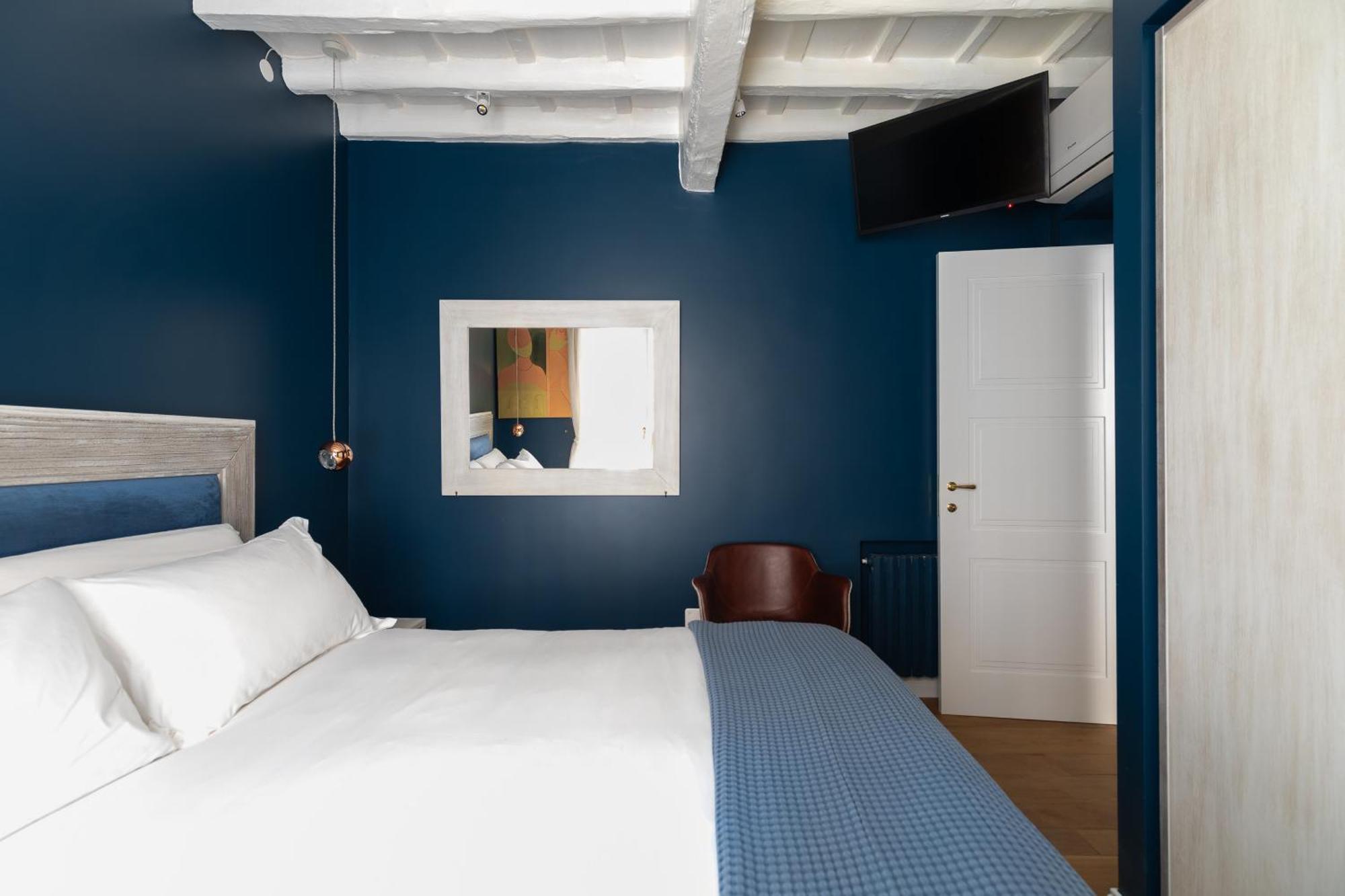 Apartment Elegance And Charm In Splendid Via Giulia Rome