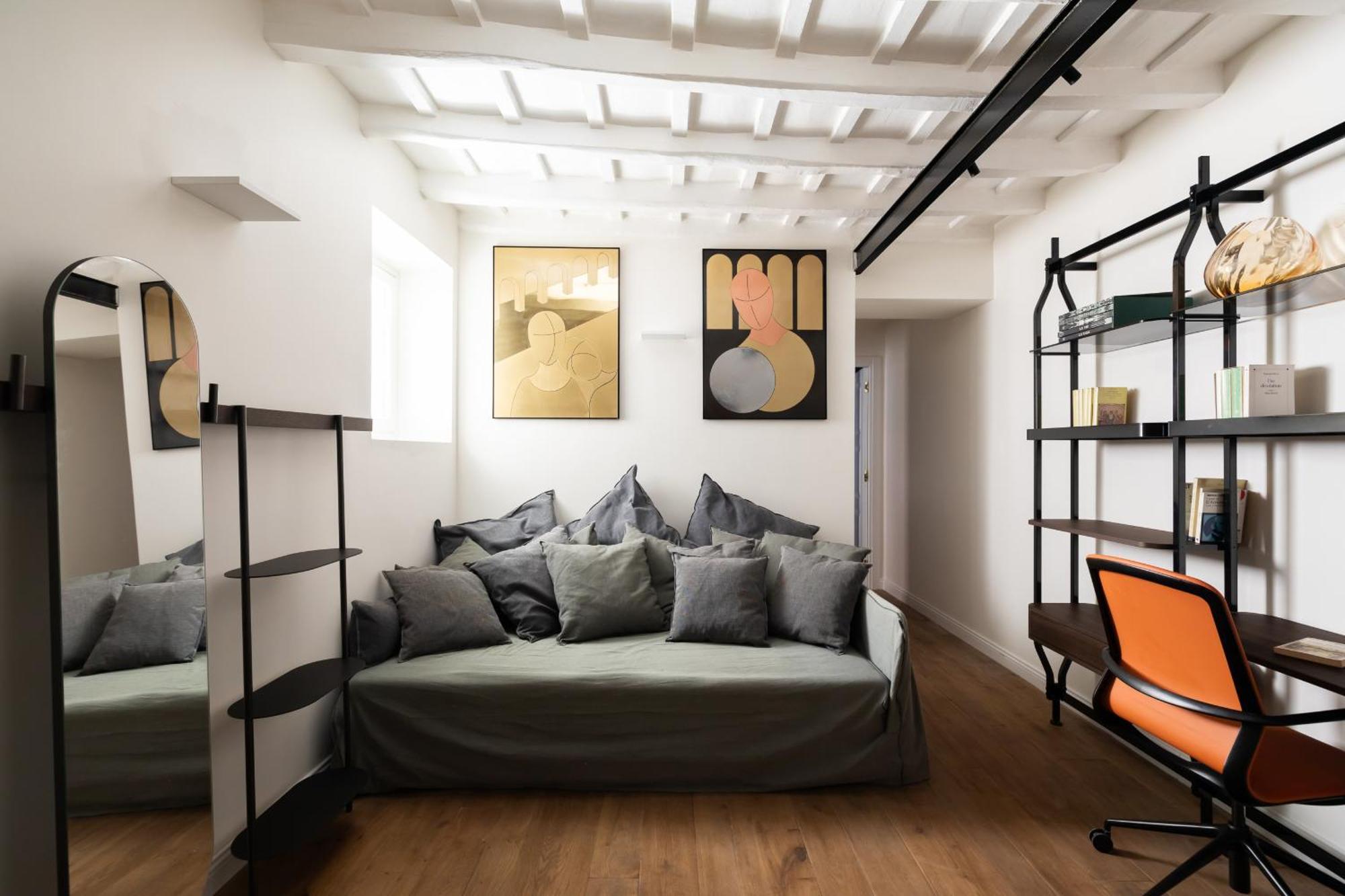 Apartment Elegance And Charm In Splendid Via Giulia Rome