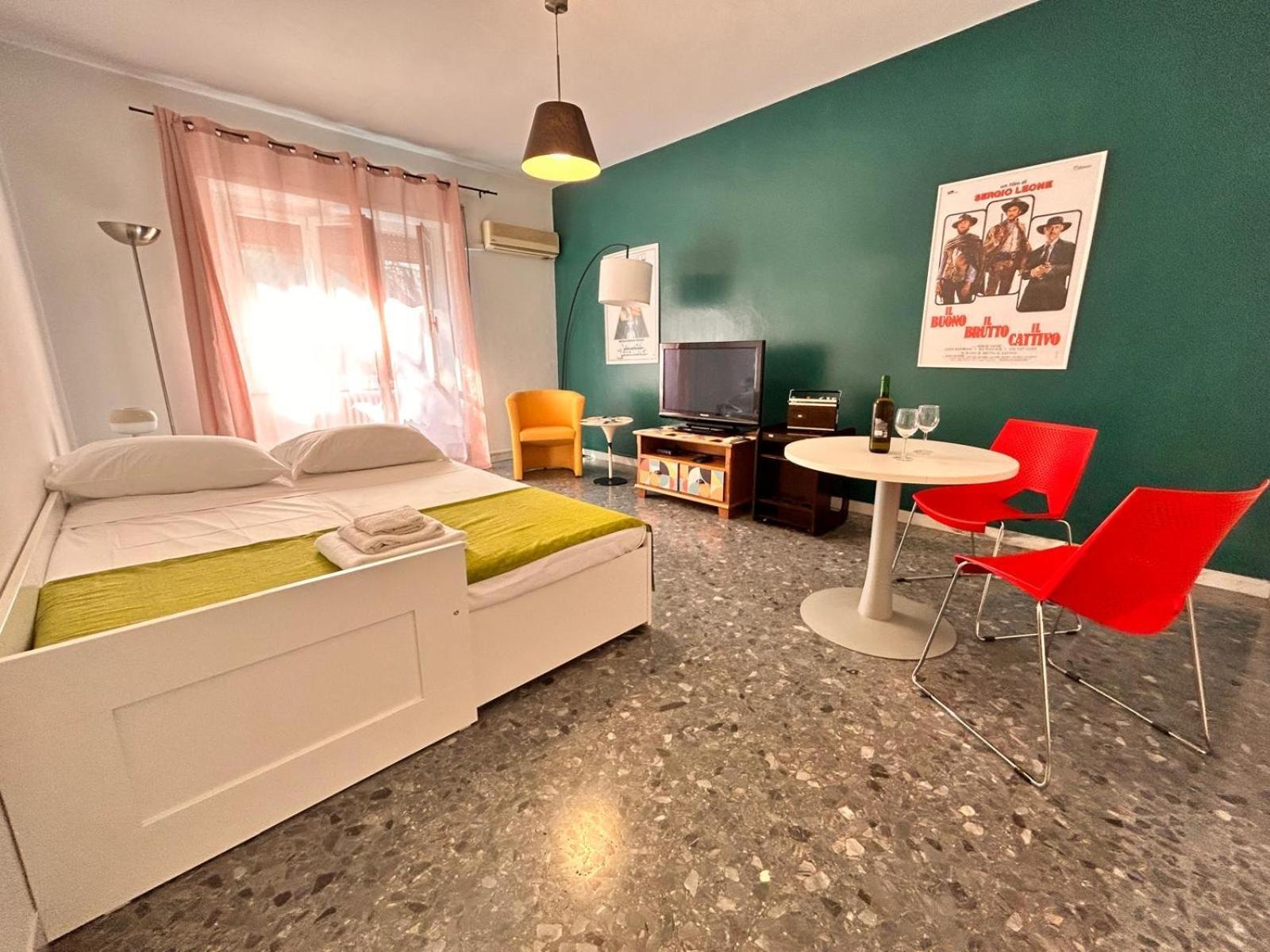 70's House Apartment