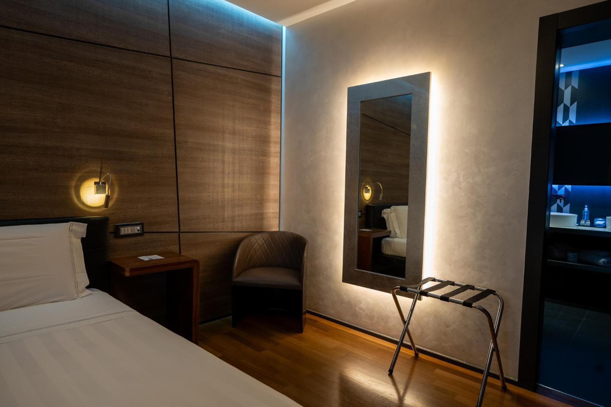 Divina Luxury 4*