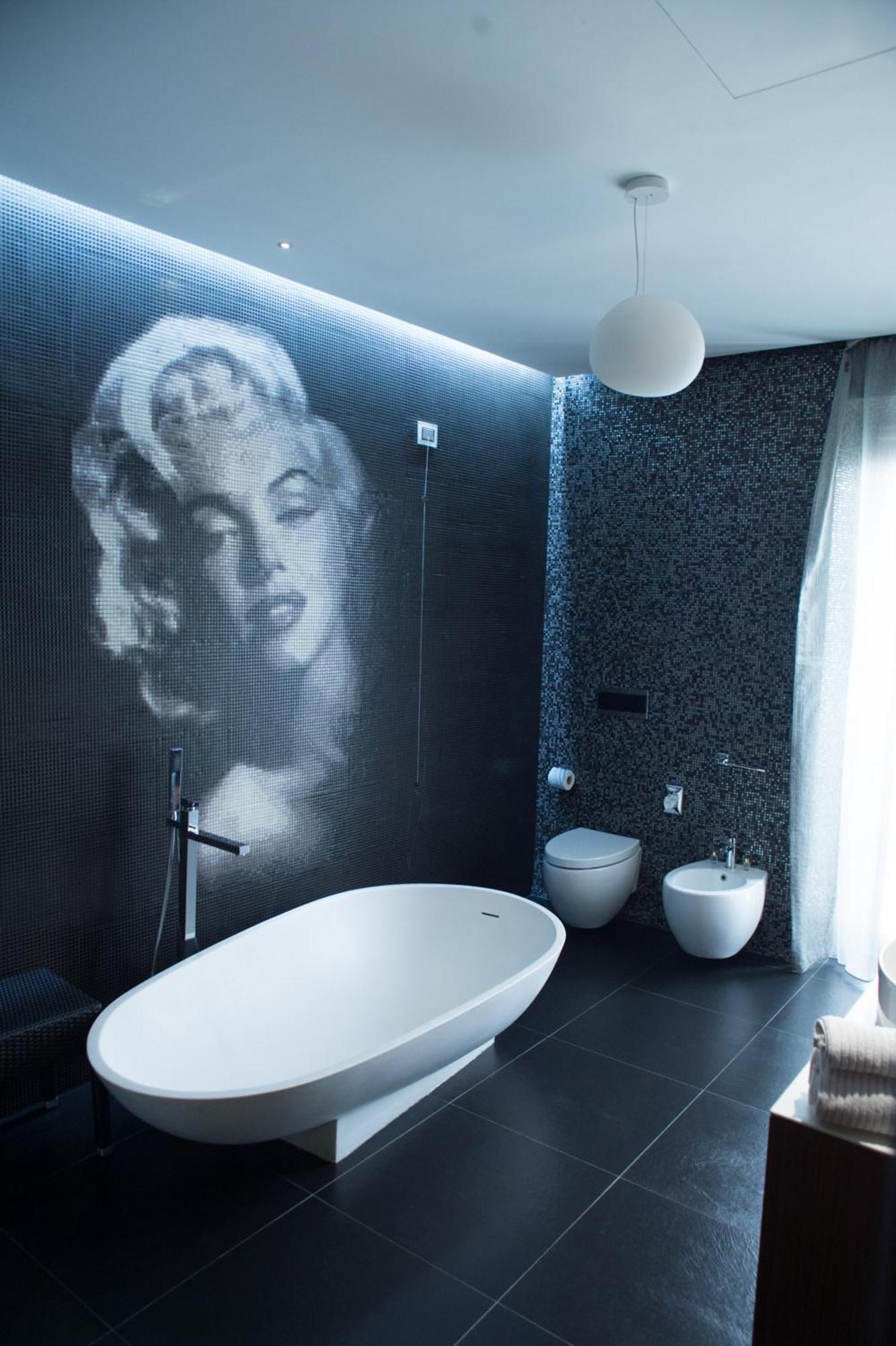 Divina Luxury 4*
