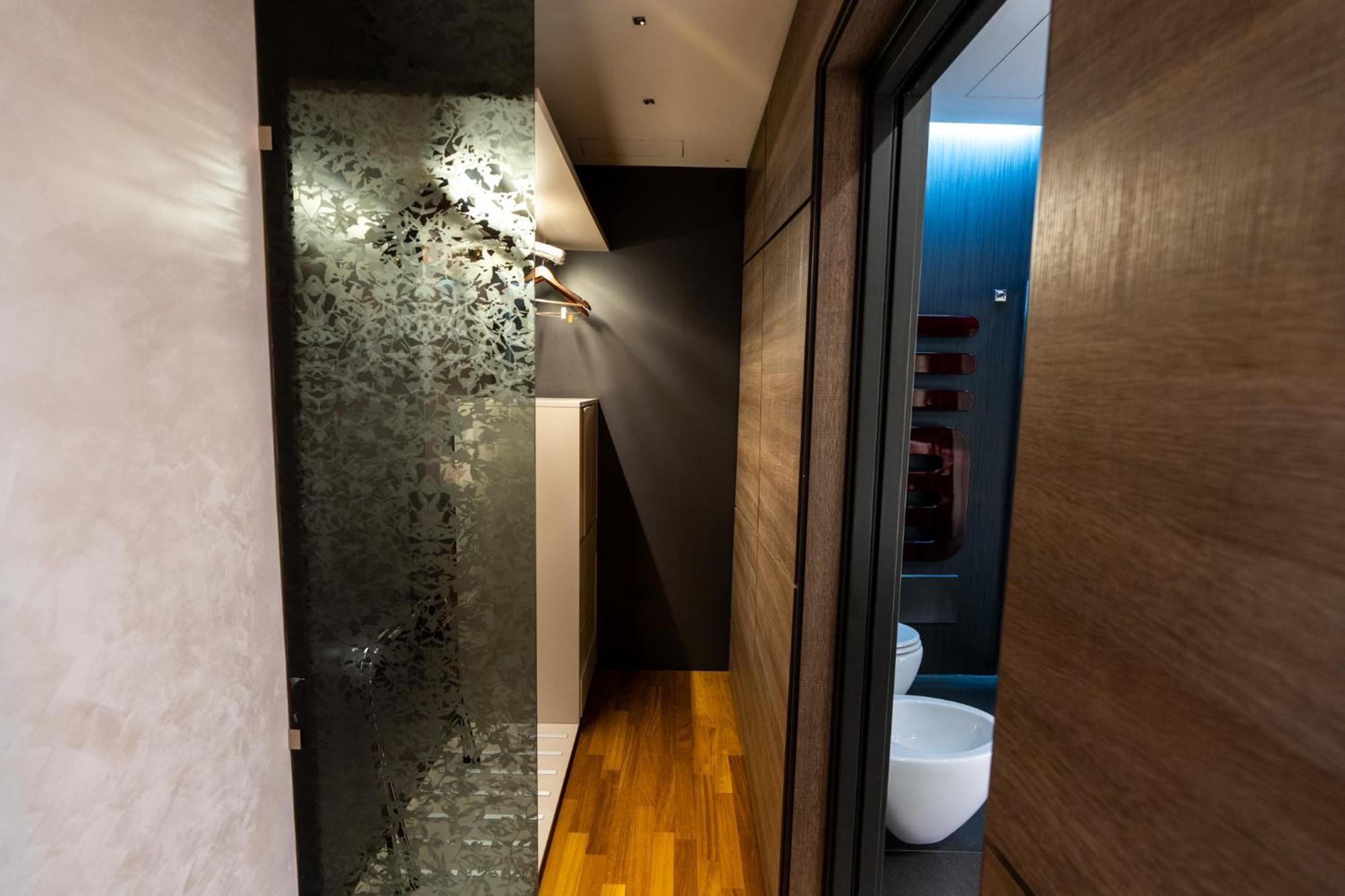 Divina Luxury Hotel 4*