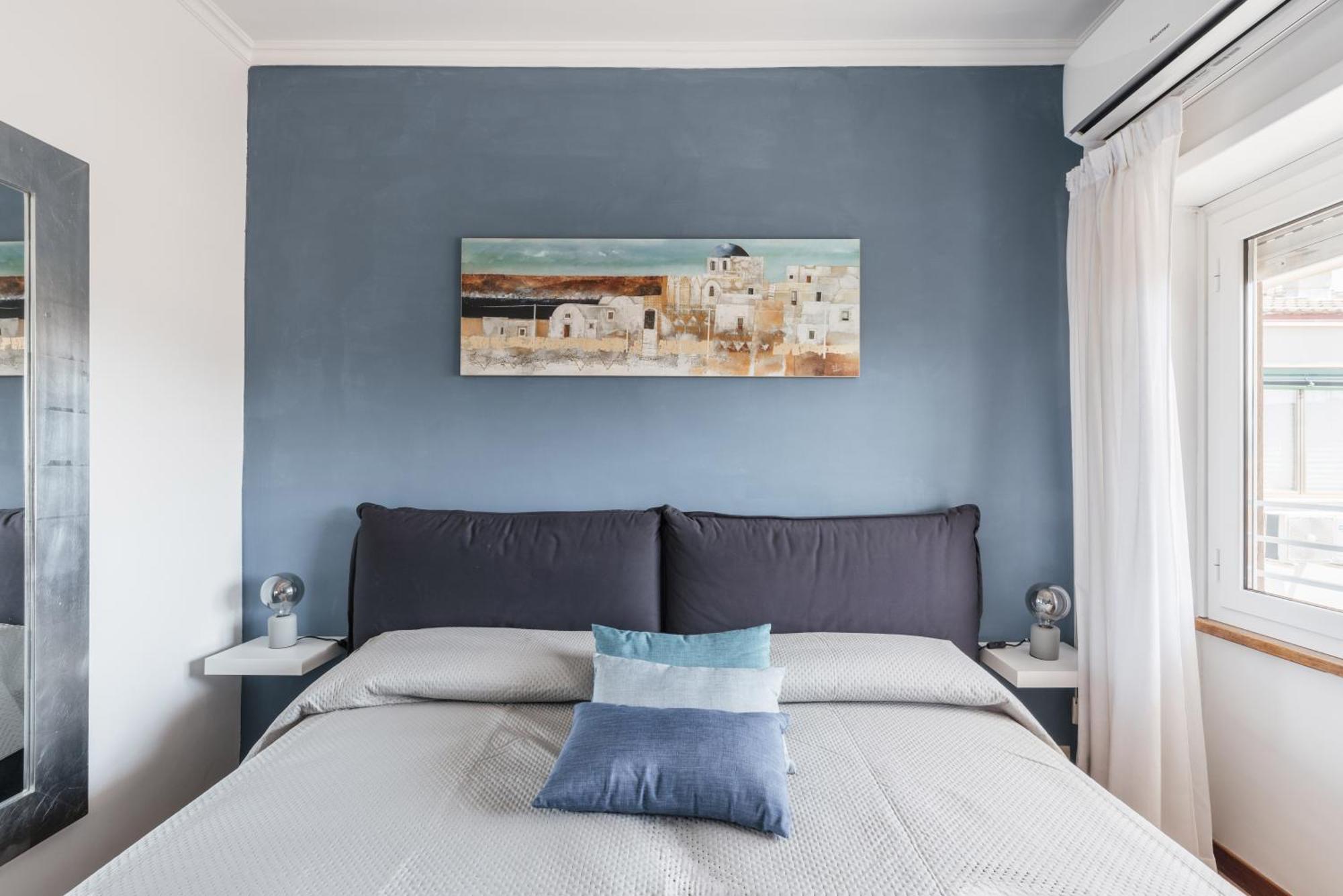 Elegant Hideaway Steps From St Peter Apartment Rome
