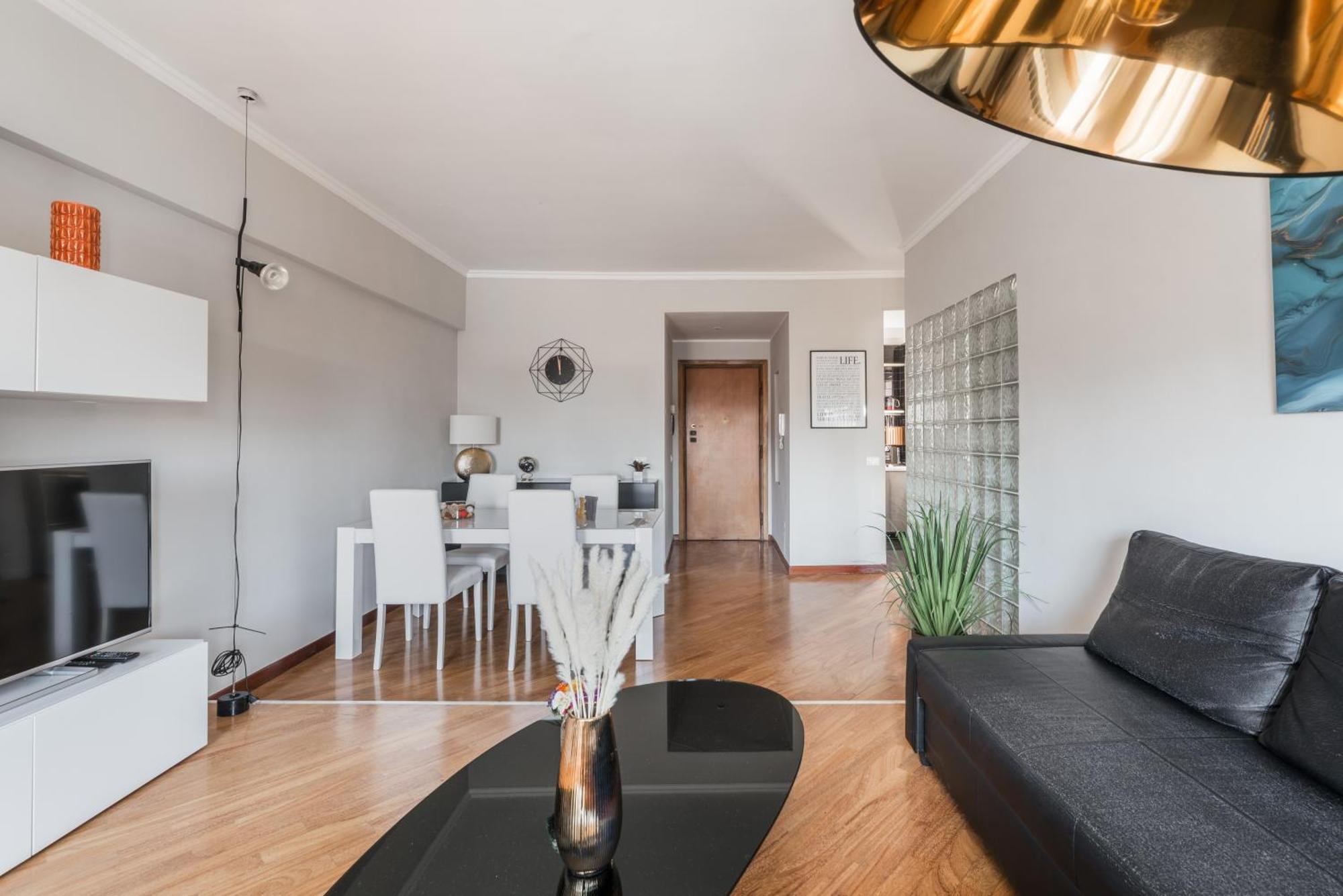 Apartment Elegant Hideaway Steps From St Peter