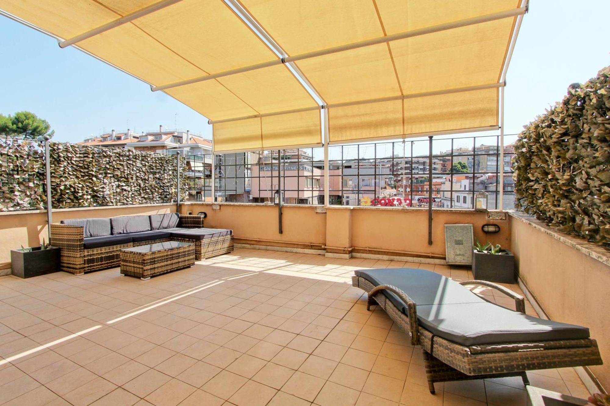 Ponte Milvio - Luxury Penthouse Apartment Rome