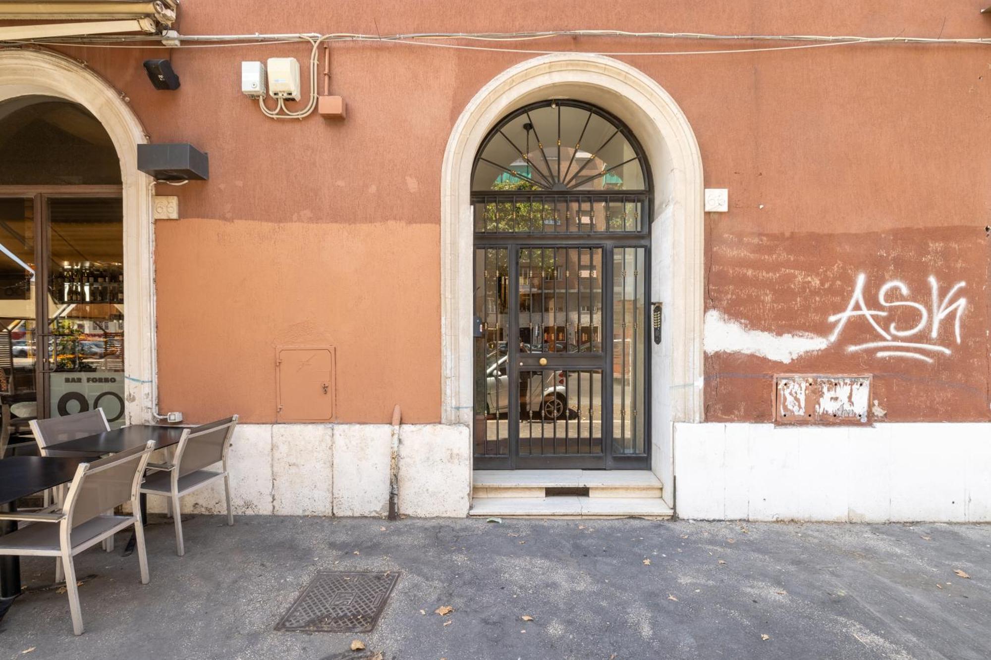 Ostiensis Place Apartment *