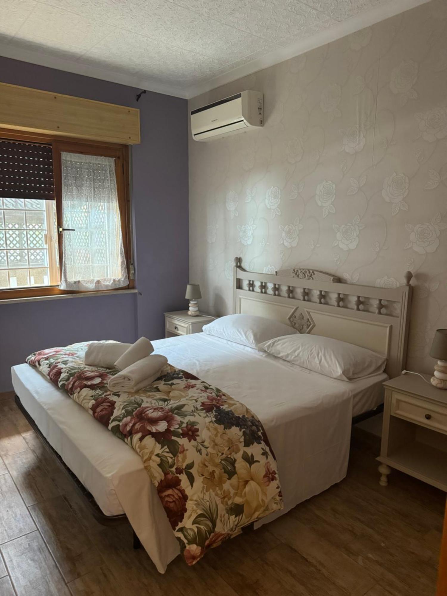 La Fiera Airport Guest house Rome