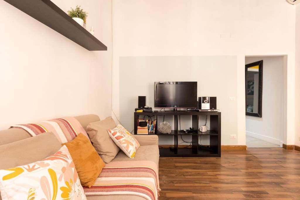 Librari 1 - Campo De' Fiori - Amazing Location Apartment! Apartment