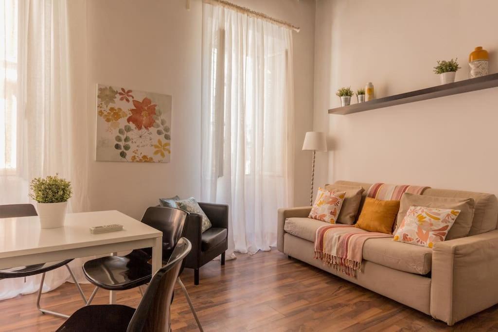 Librari 1 - Campo De' Fiori - Amazing Location Apartment! * Rome