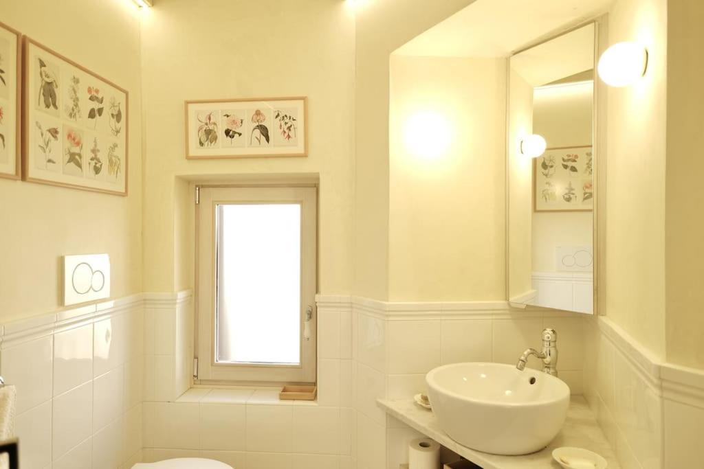 Panoramic Quirinal Penthouse Apartment Rome