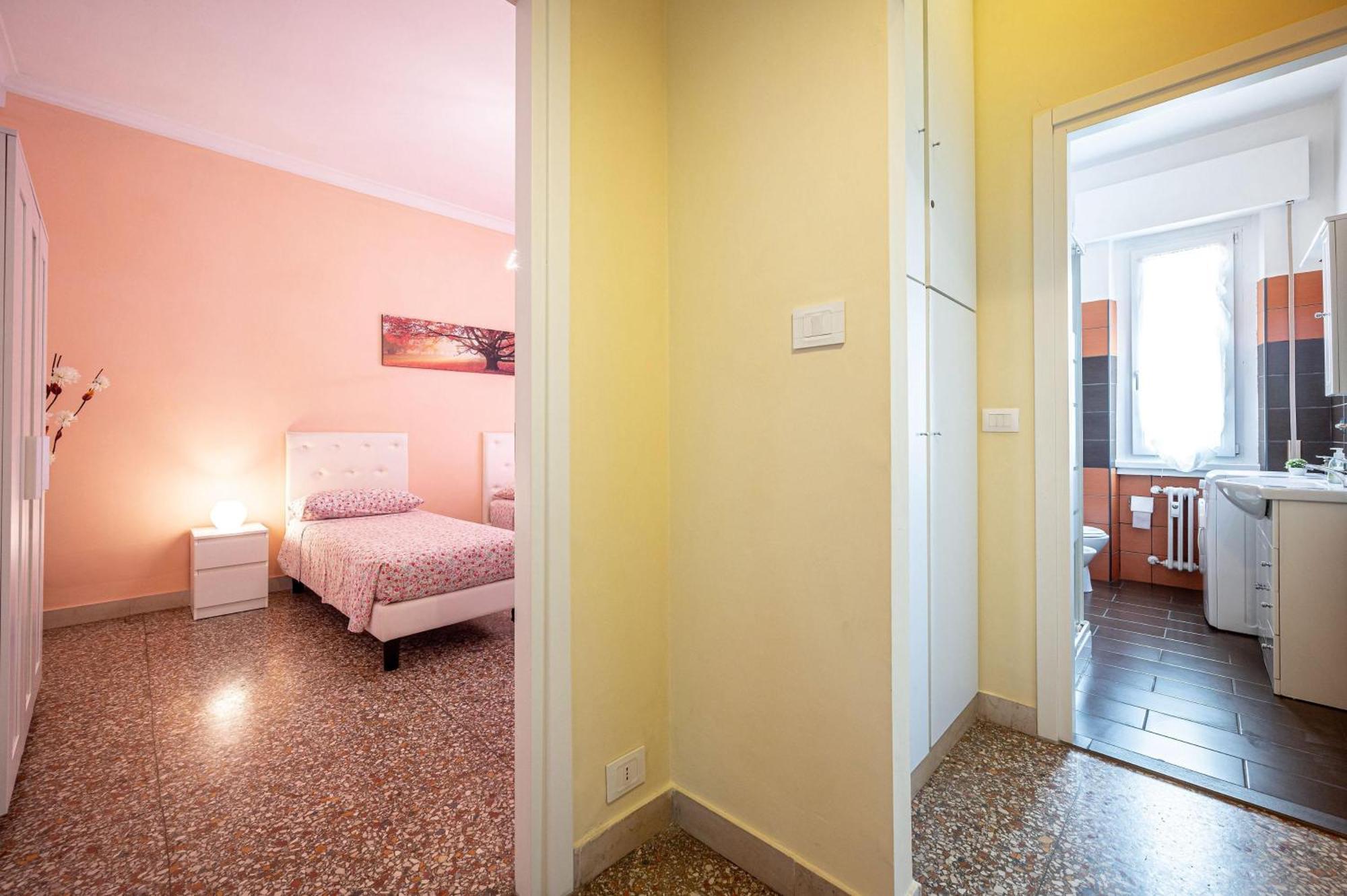 Caracciolo - Metro San Giovanni Apartment