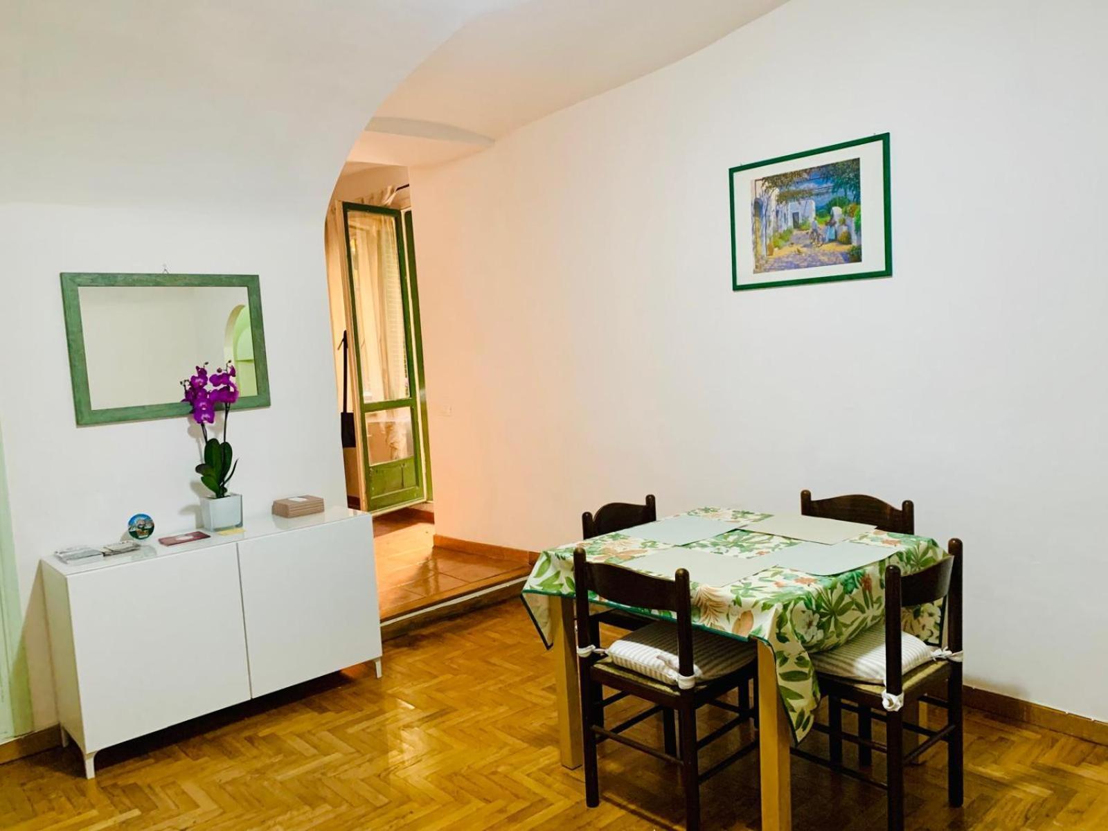 Vacanze Romane Colosseo Apartment *