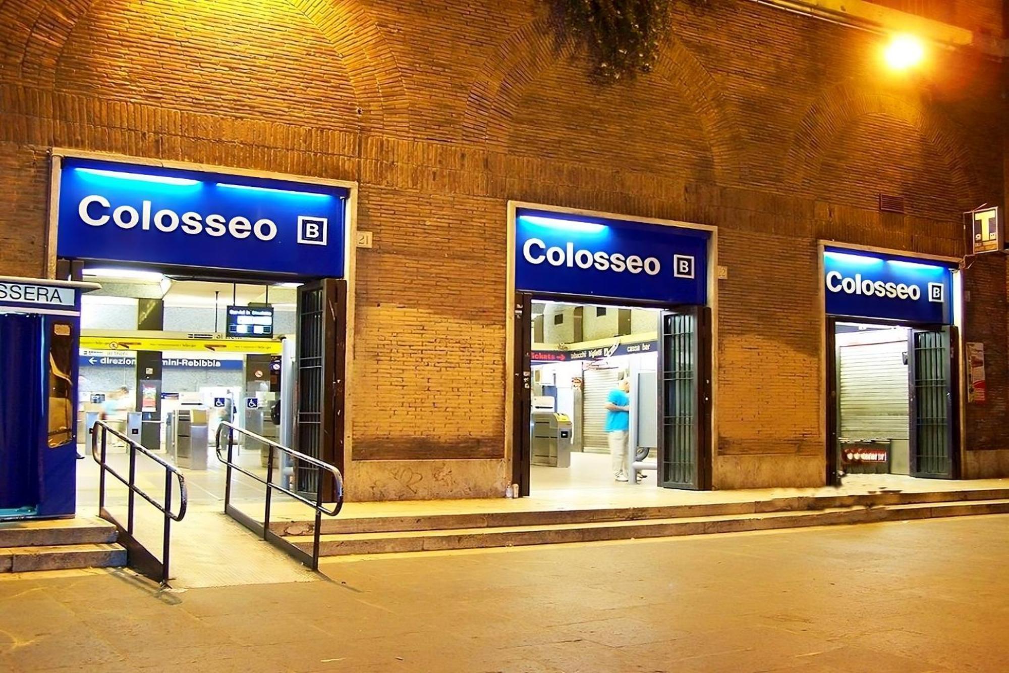 Vacanze Romane Colosseo * Rome