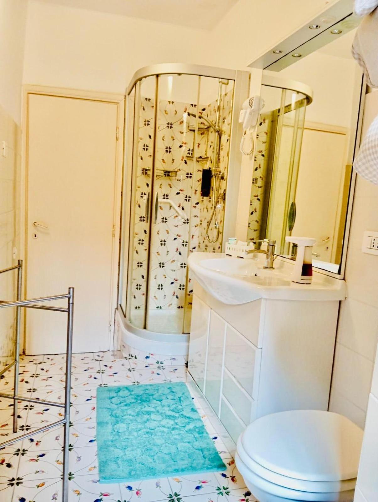 Apartment Vacanze Romane Colosseo *