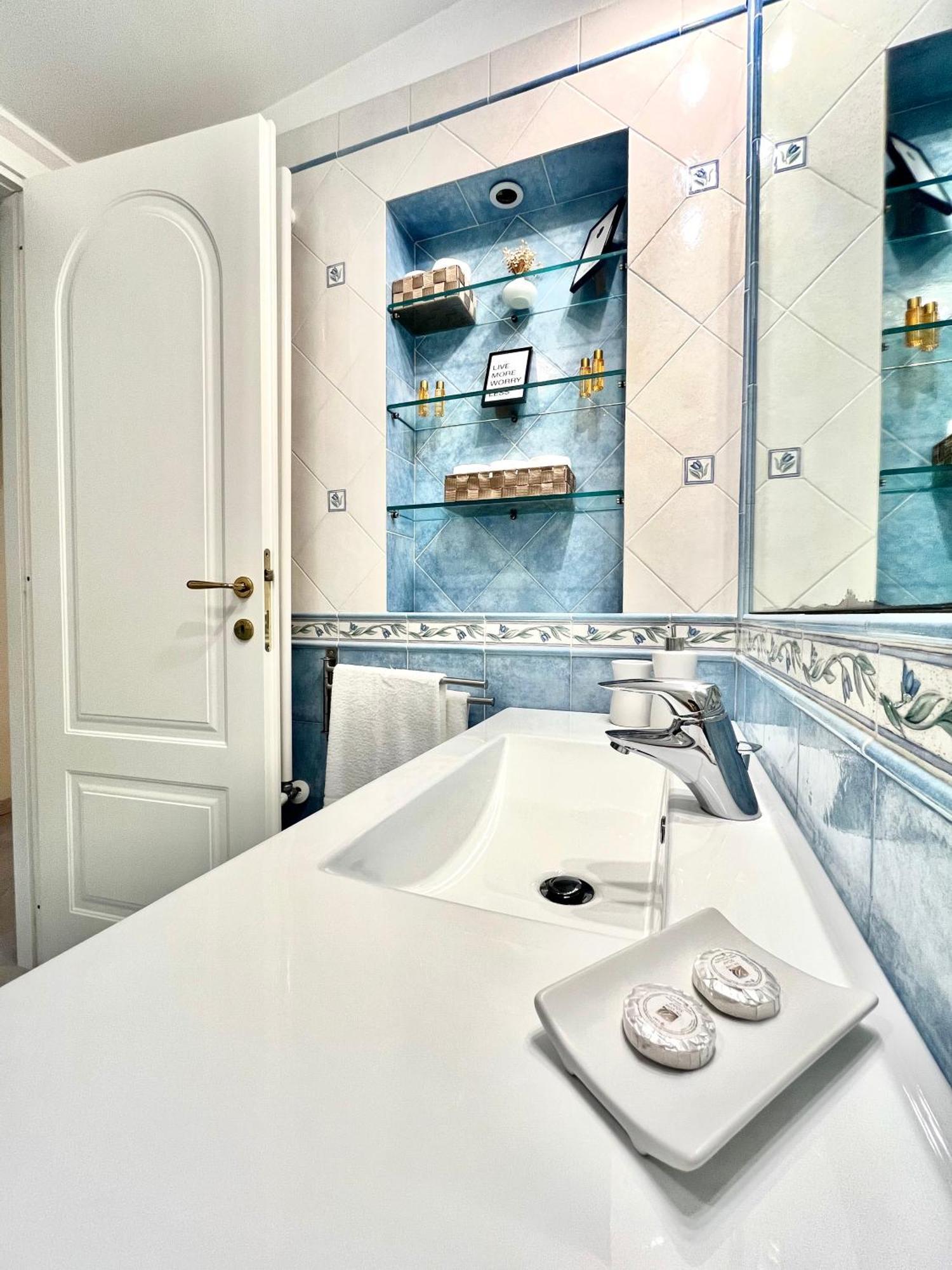 Apartment Life Is Colosseo Rome
