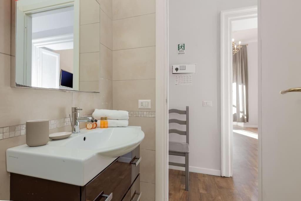 Big Flat In The Heart Of Trastevere 4 Bedrooms 3 Bath Rome