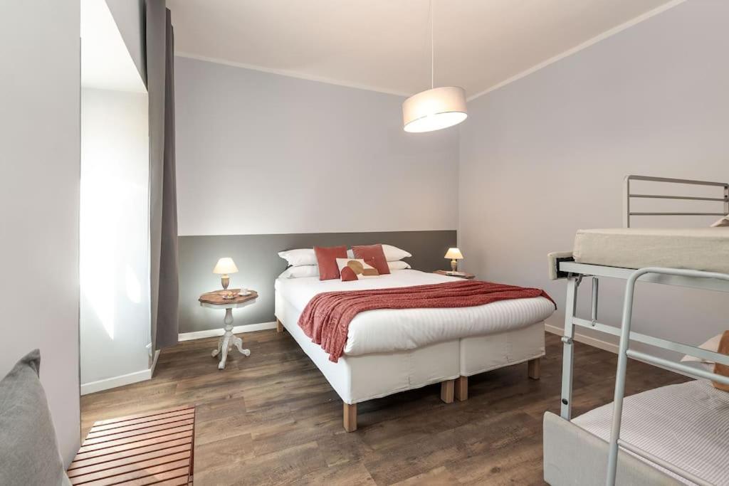 Apartment Big Flat In The Heart Of Trastevere 4 Bedrooms 3 Bath