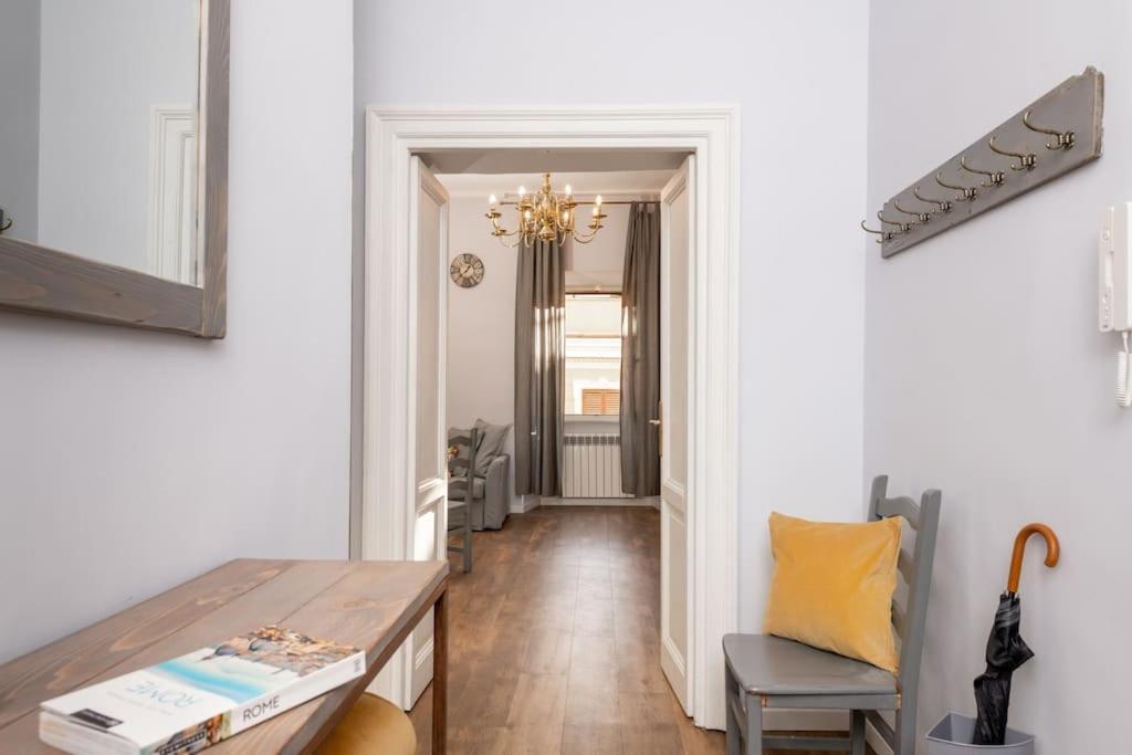 Big Flat In The Heart Of Trastevere 4 Bedrooms 3 Bath Apartment Rome