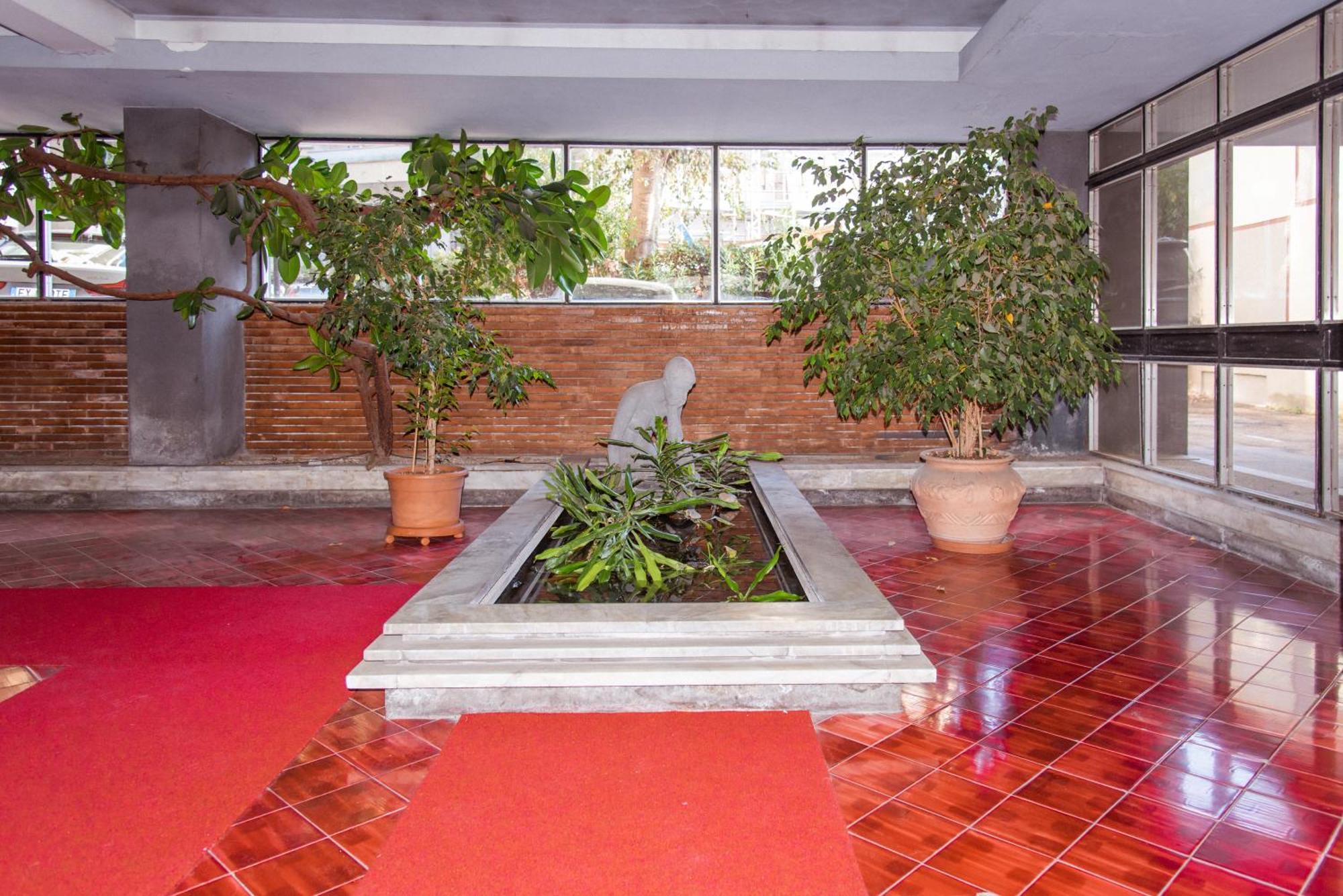 Eur Vista Fattori Apartment *
