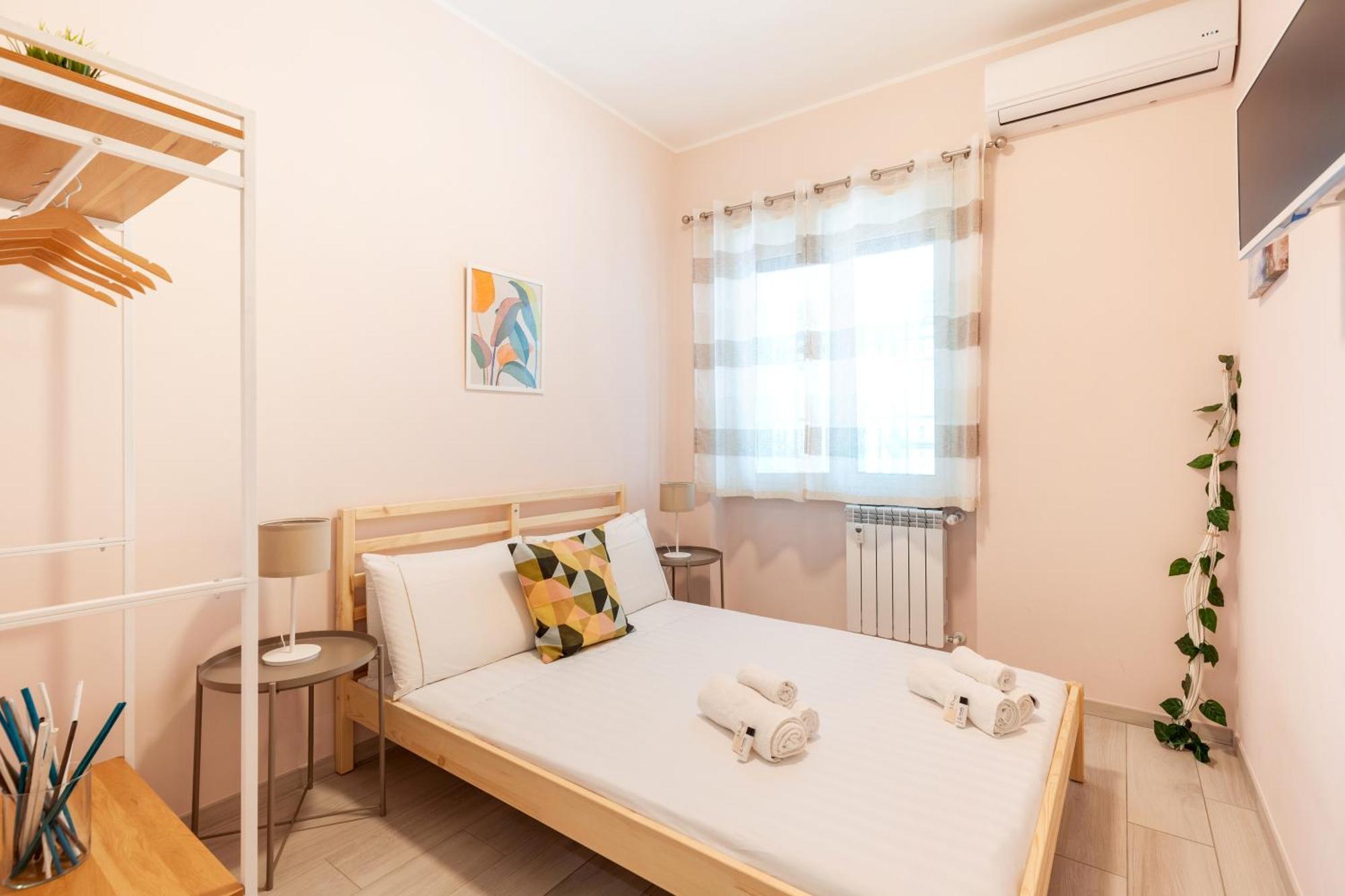 Hostly- Don Bosco Light Apartment