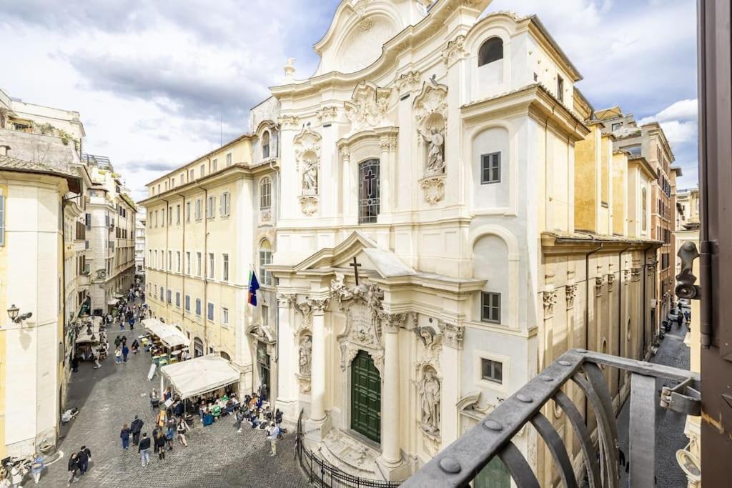 Apartment Piazza Della Maddalena View *